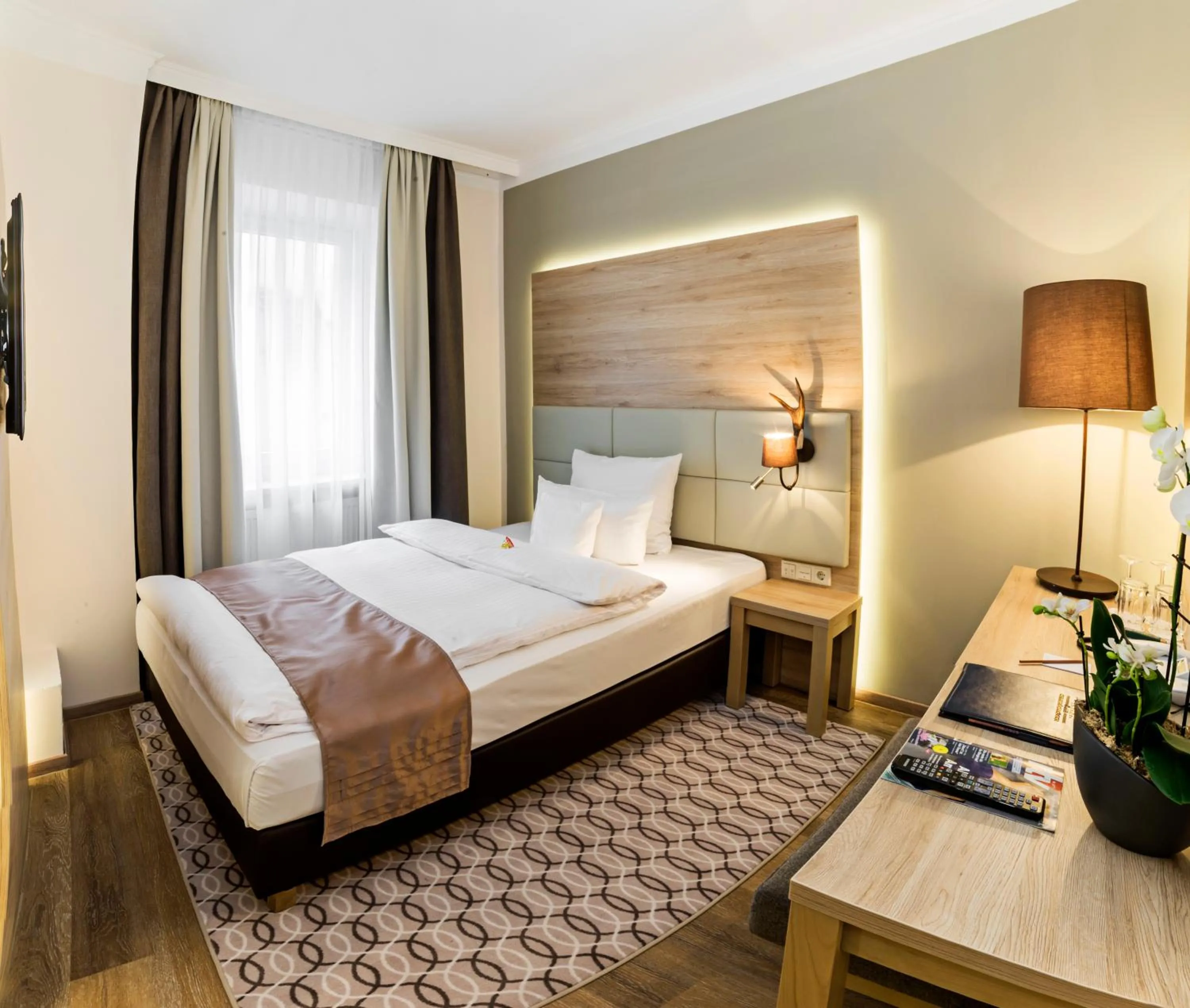 Photo of the whole room, Bed in Drei Loewen