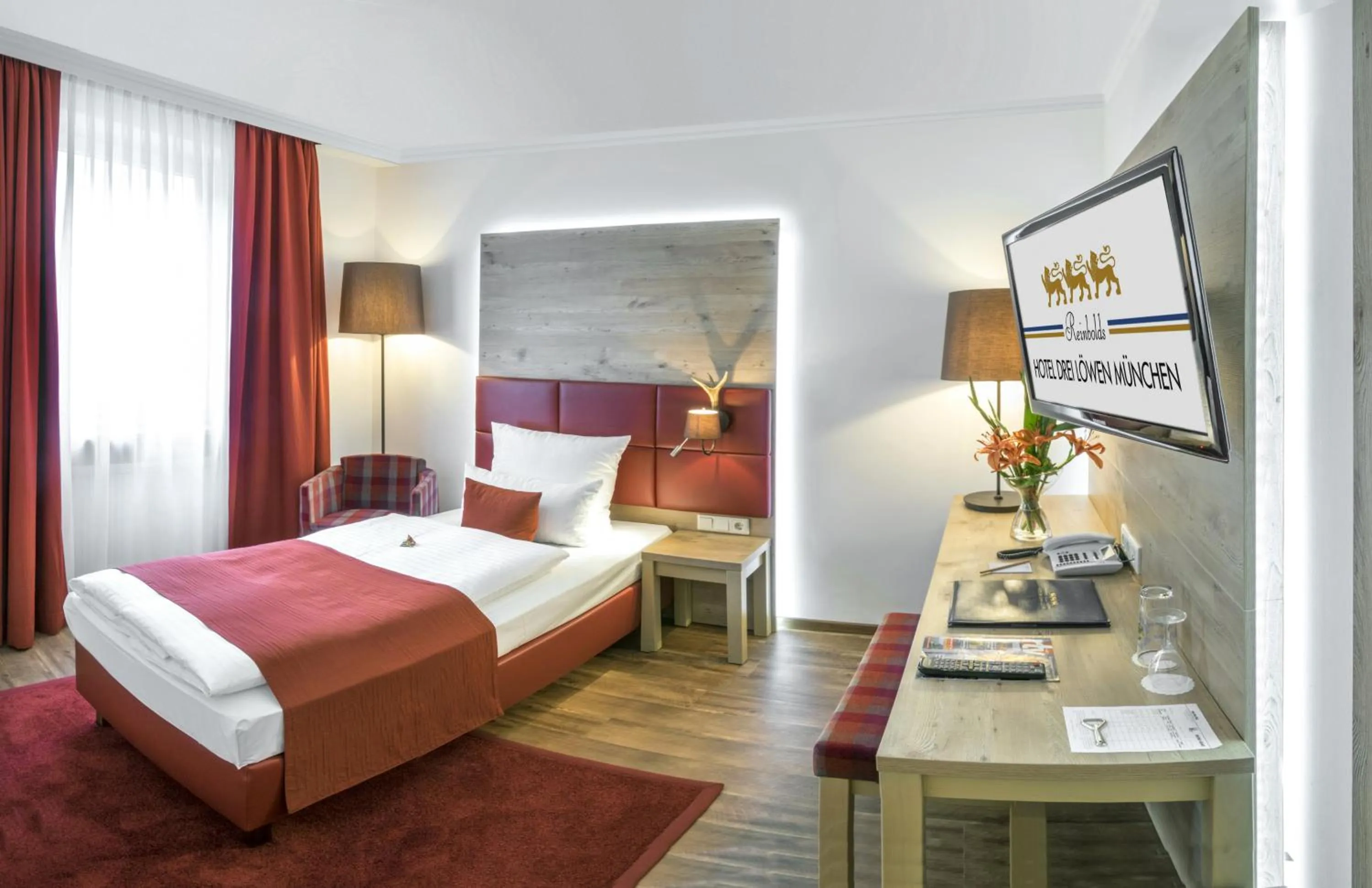 Bedroom, Bed in Drei Loewen