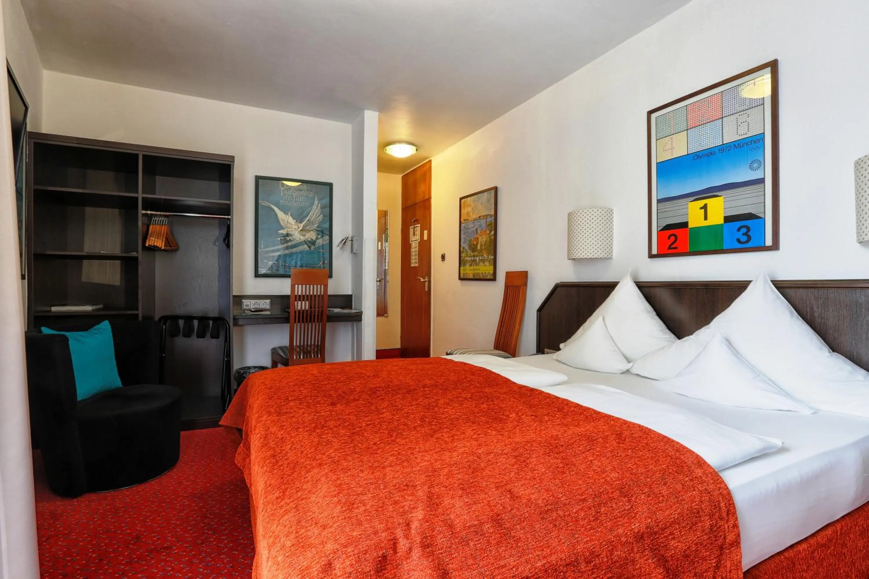 Balcony/Terrace, Bed in Hotel Nymphenburg City - München