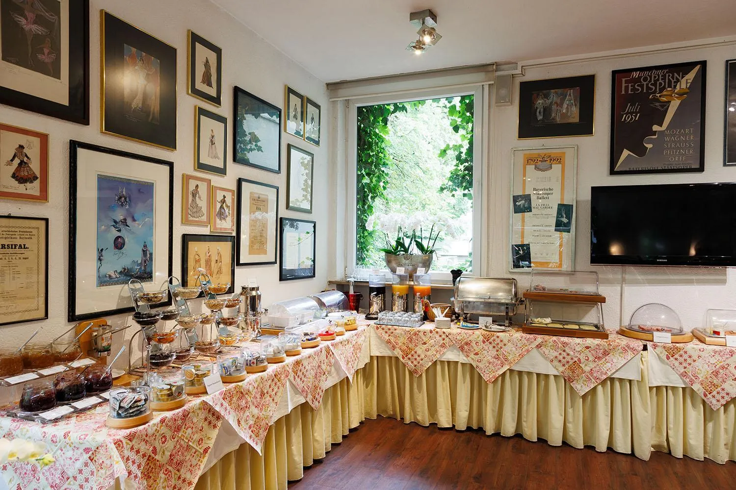 Breakfast in Hotel Nymphenburg City - München