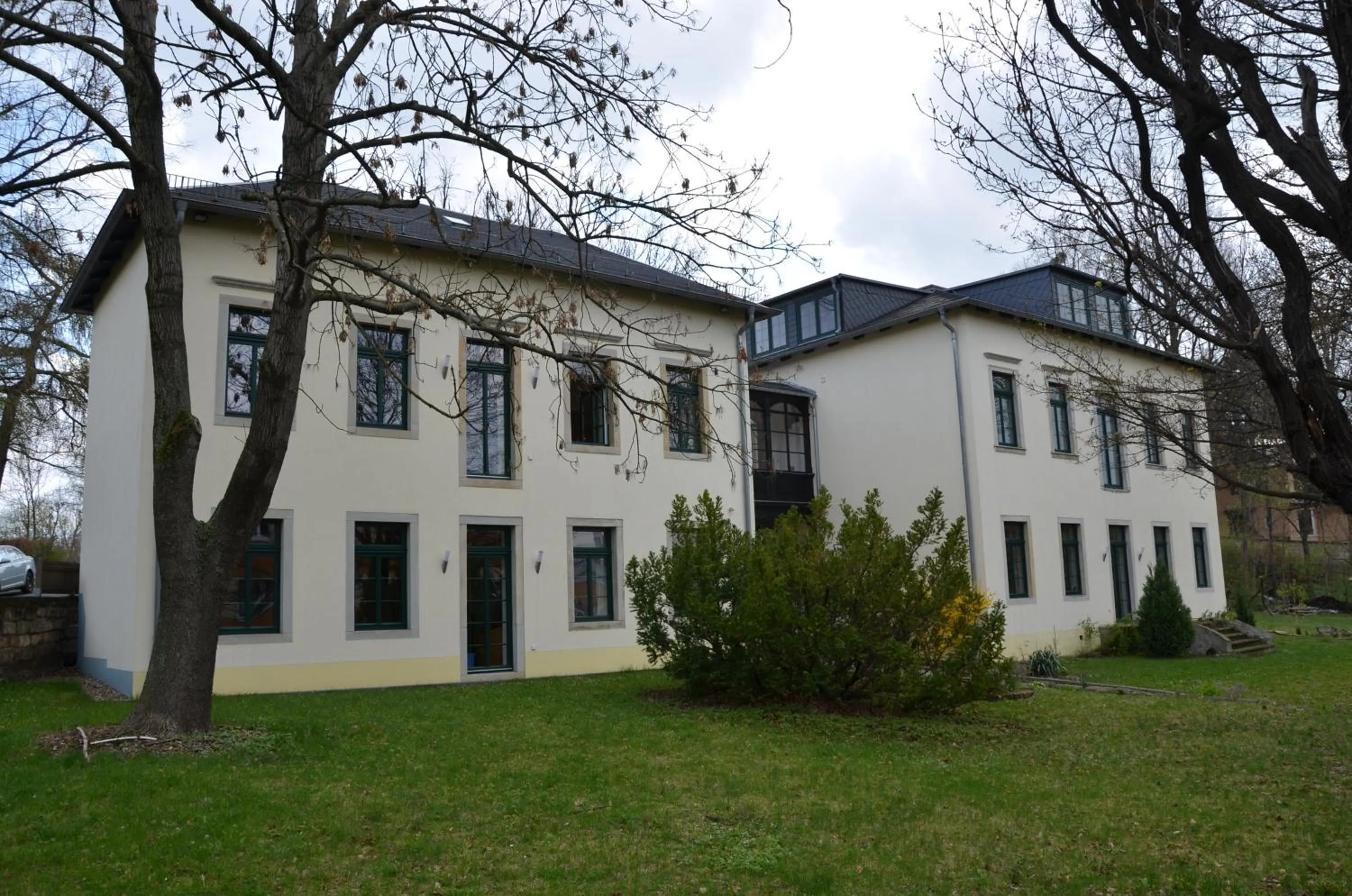 Facade/entrance in Gästehaus Villa Seraphinum