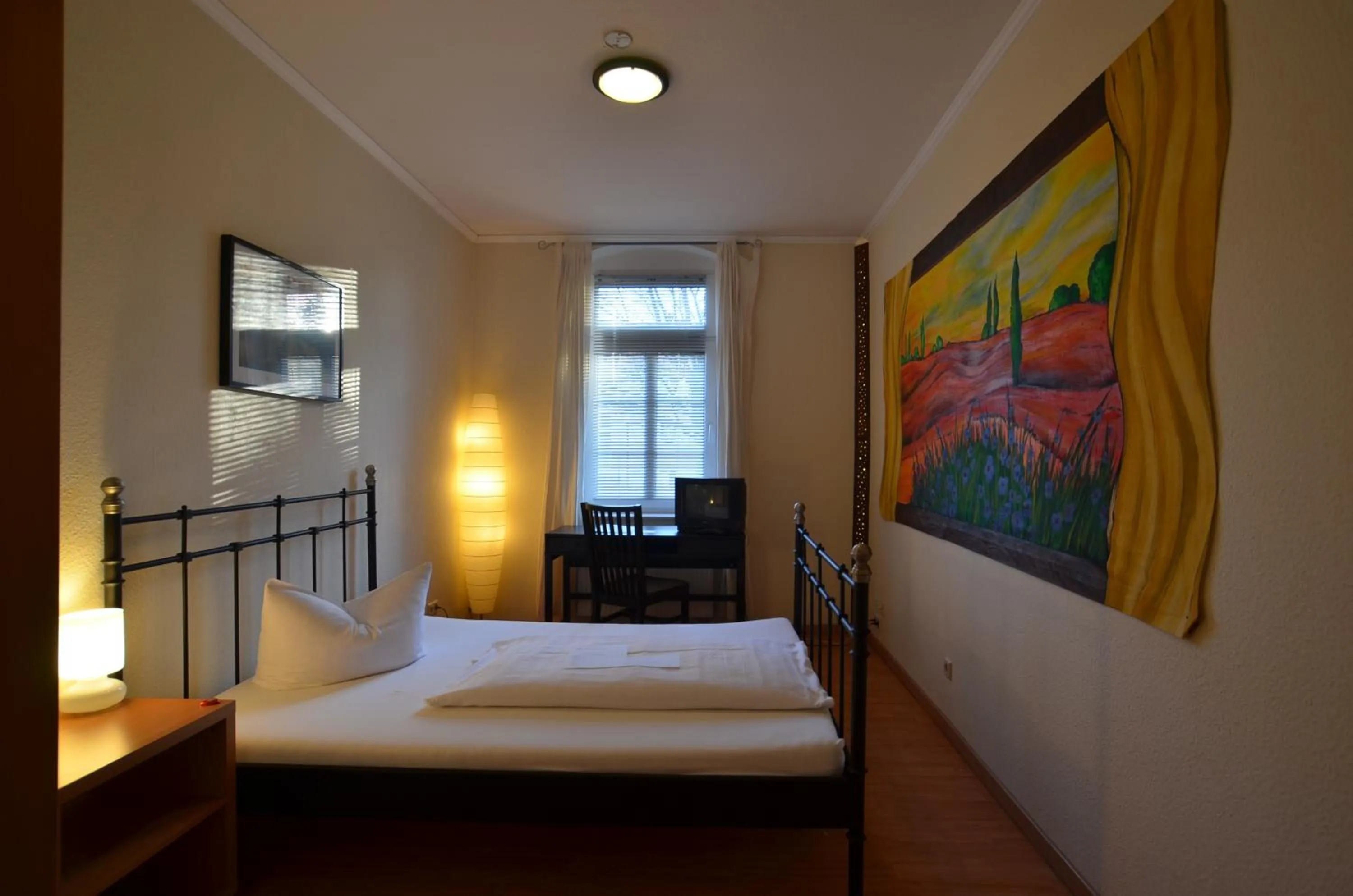 Photo of the whole room, Bed in Gästehaus Villa Seraphinum