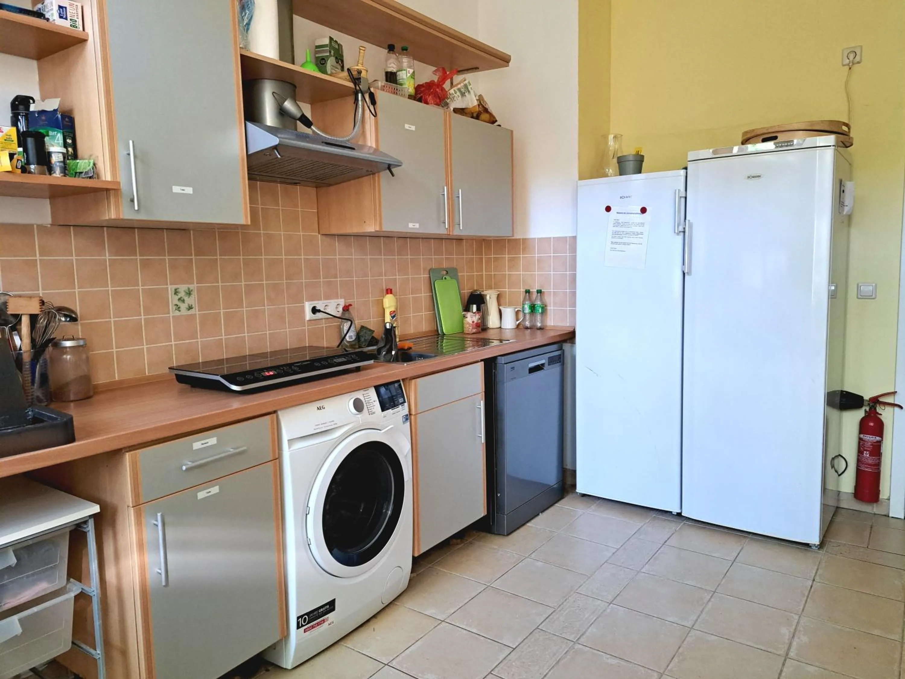 Coffee/tea facilities in Gästehaus Villa Seraphinum