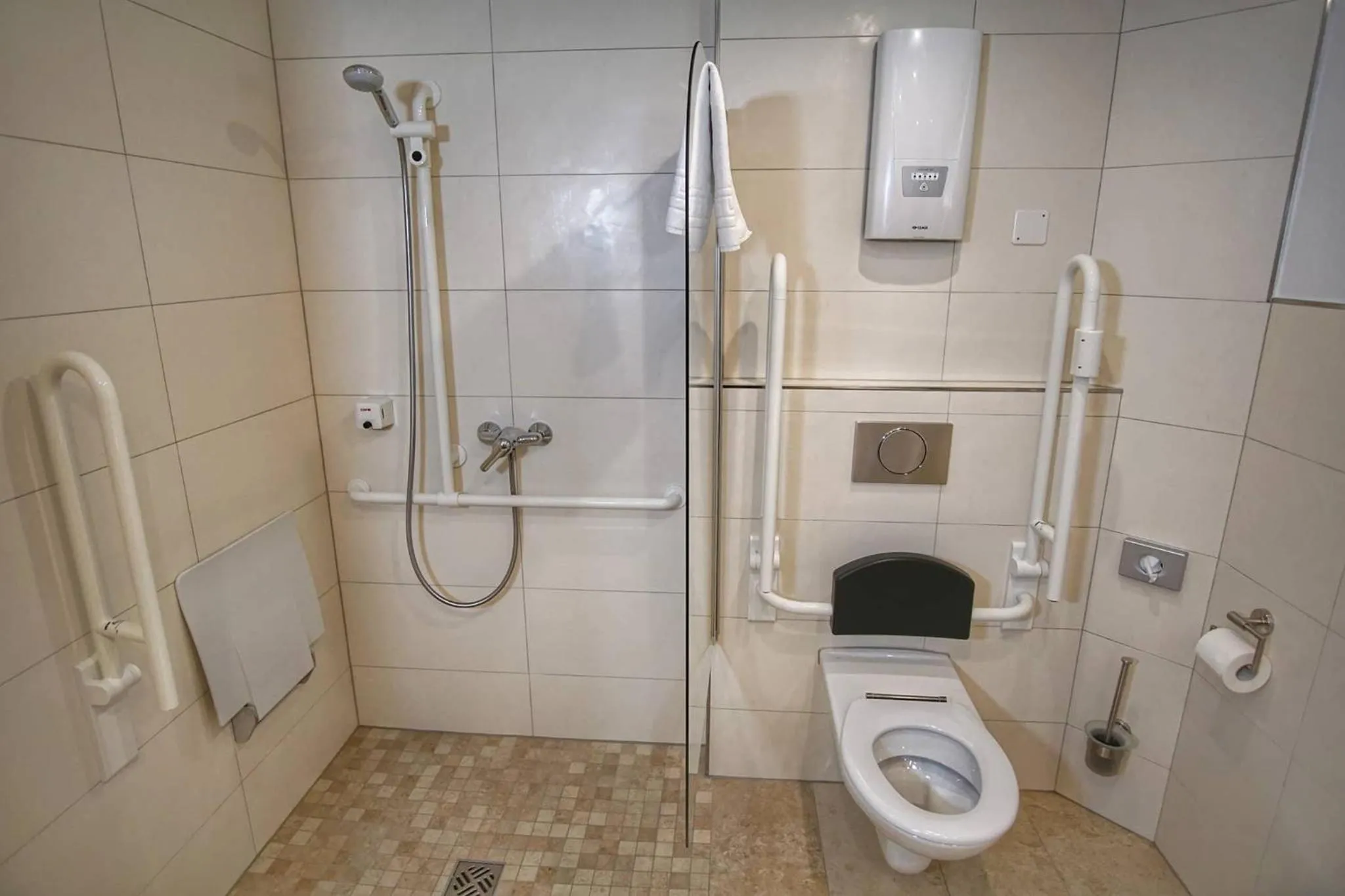 Bathroom in Hotel Waldquelle - Baumhaushotel Aerzen