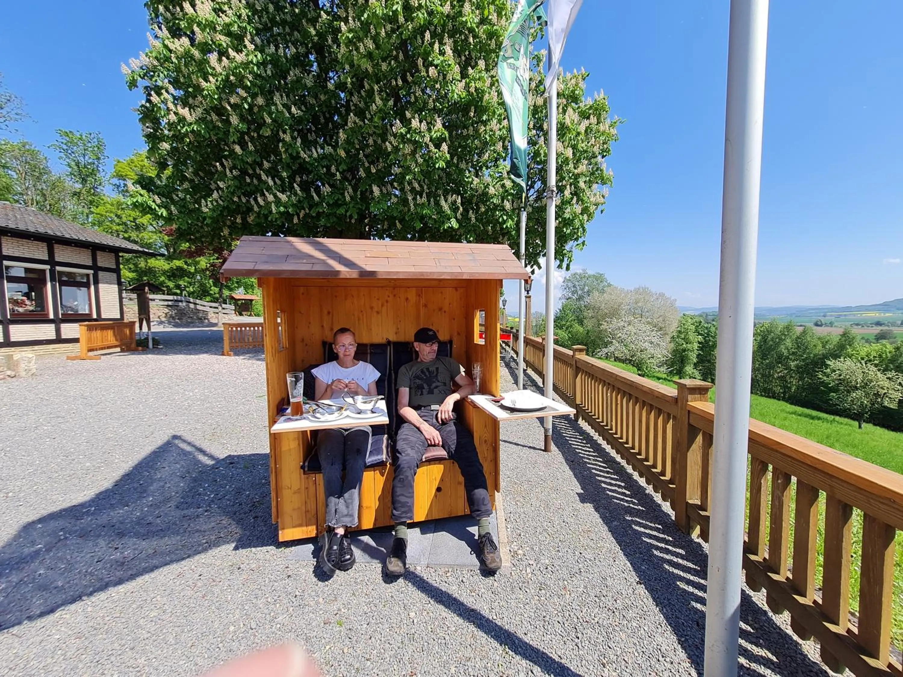 Restaurant/places to eat in Hotel Waldquelle - Baumhaushotel Aerzen