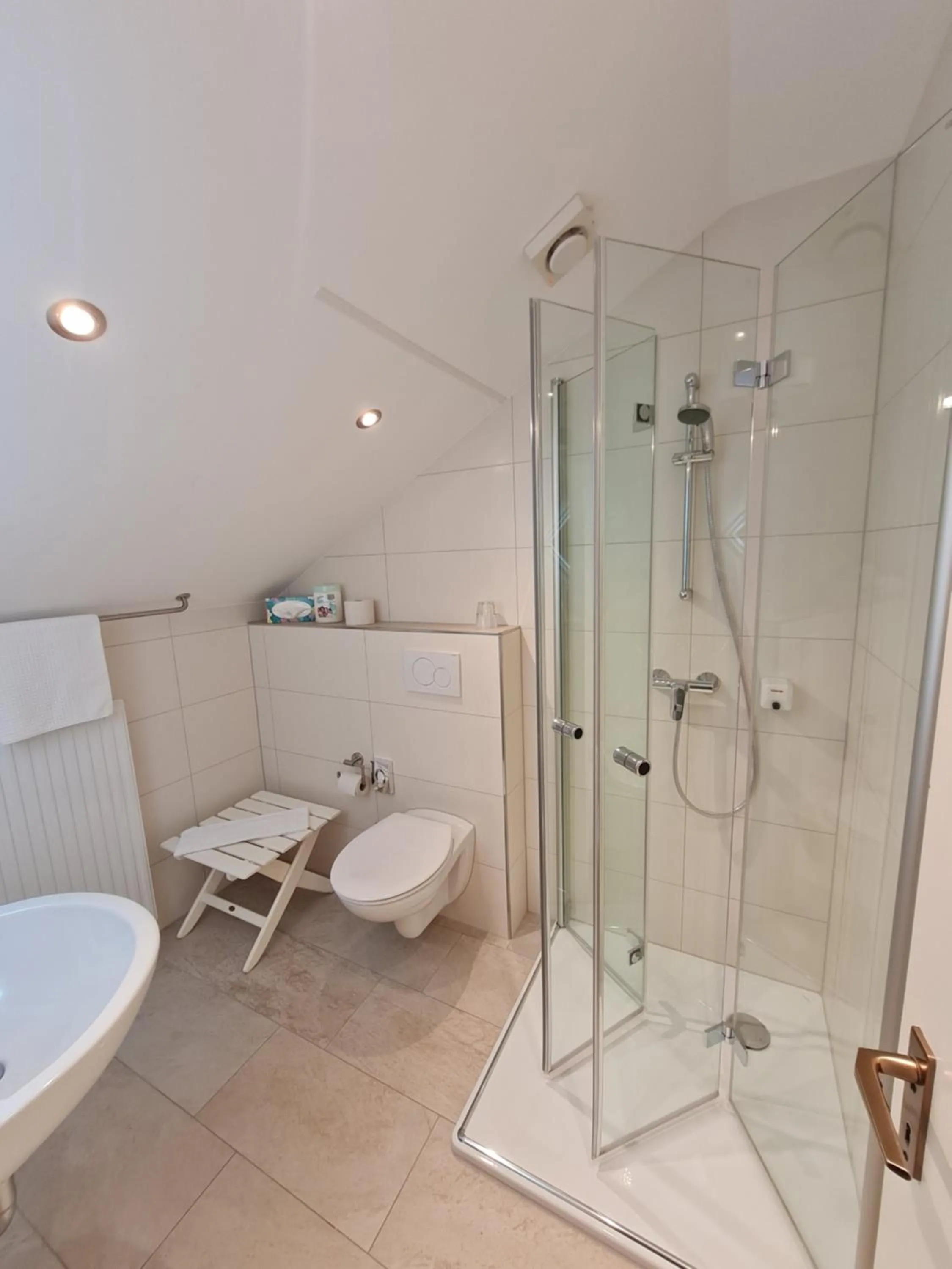 Bathroom in Hotel Waldquelle - Baumhaushotel Aerzen