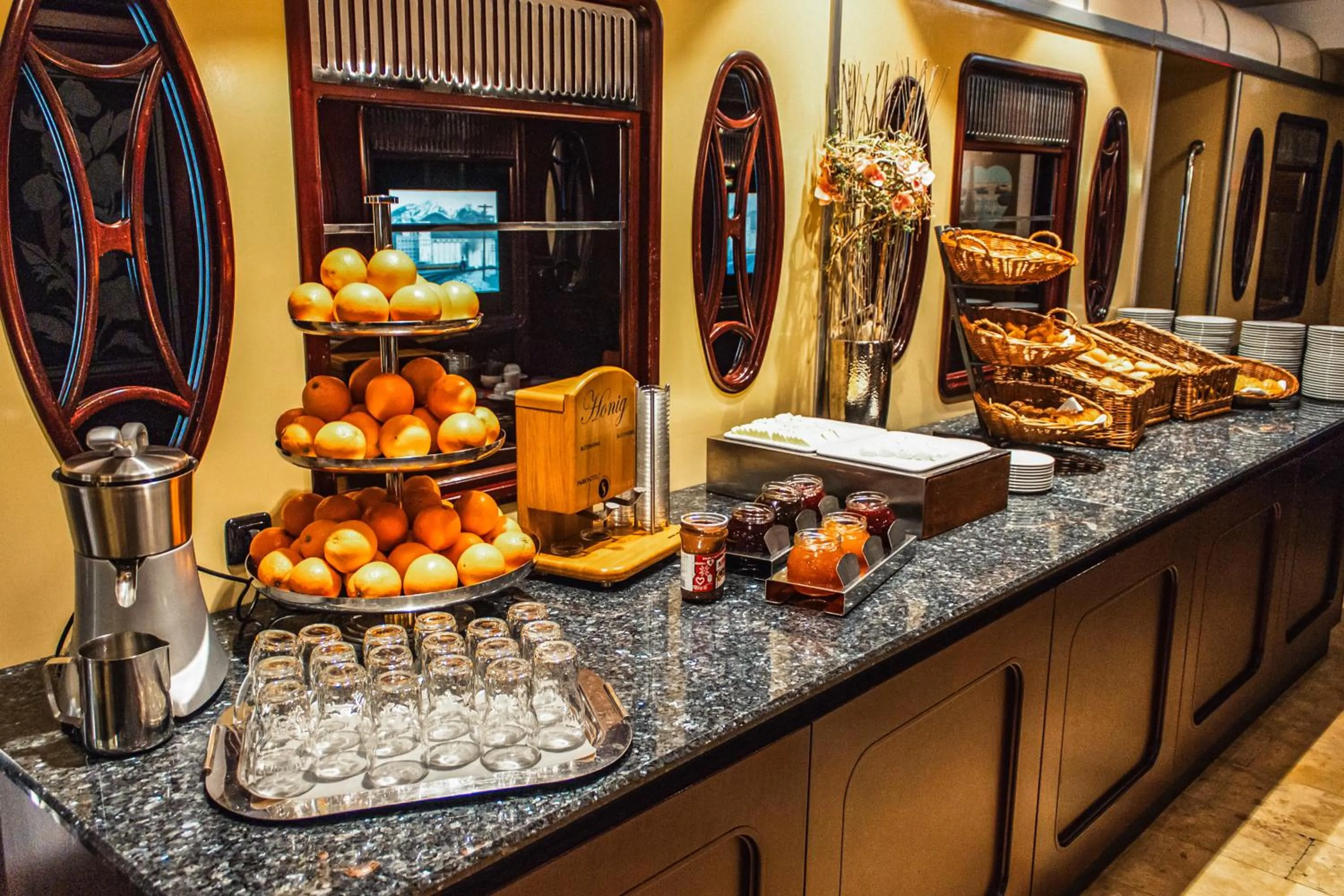 Restaurant/places to eat in Seaside Park Hotel Leipzig