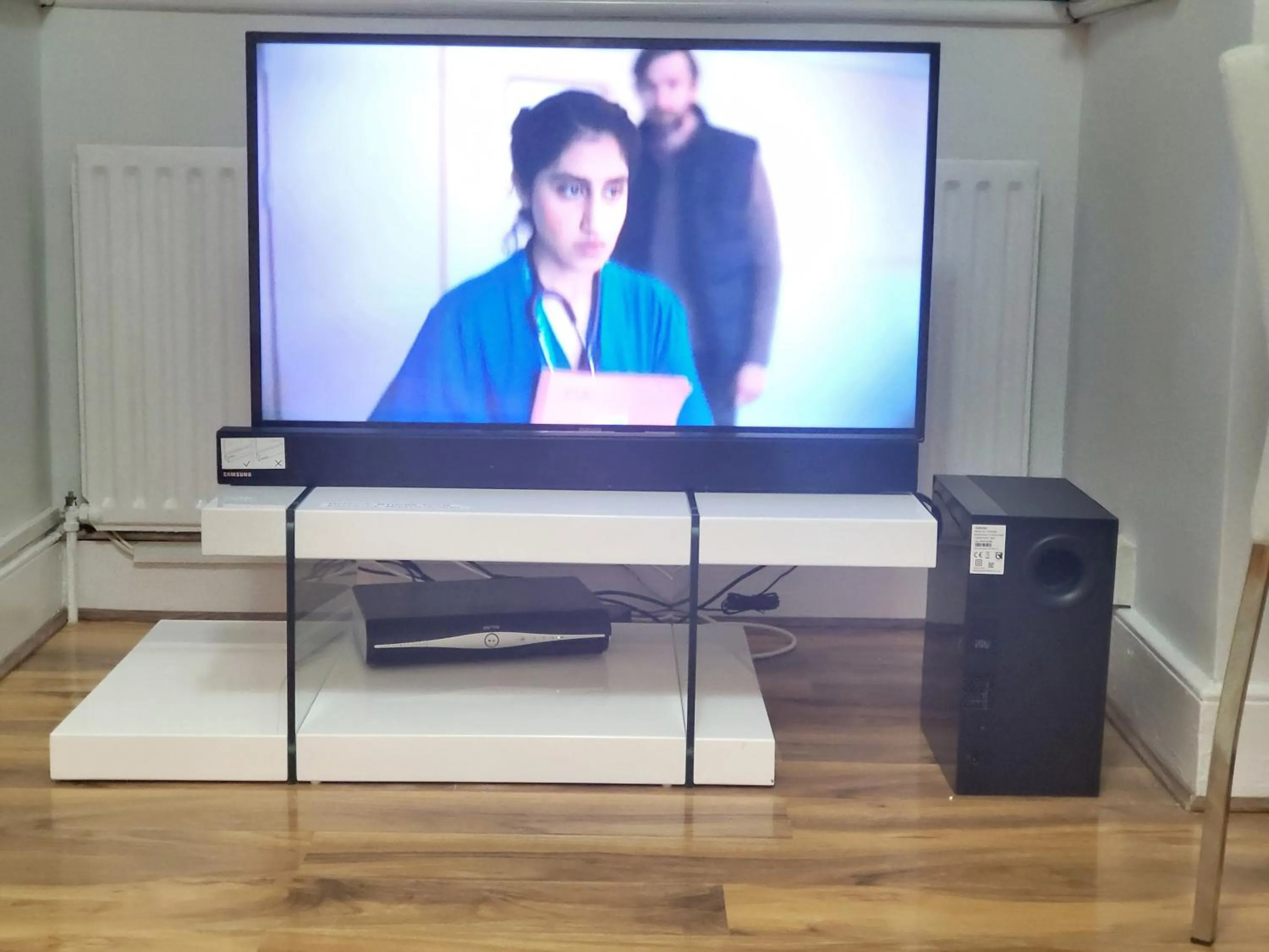 TV and multimedia in London City Modern Apartment, Woolwich