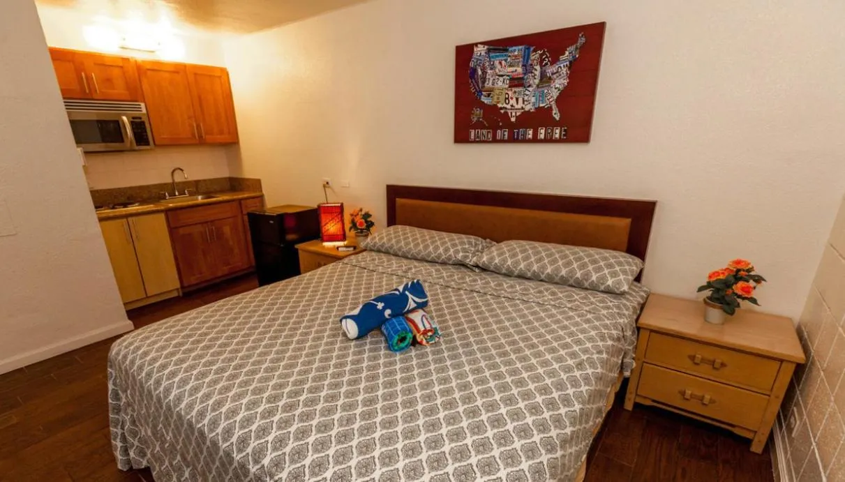 Bed in The Beach Waikiki Boutique Hostel