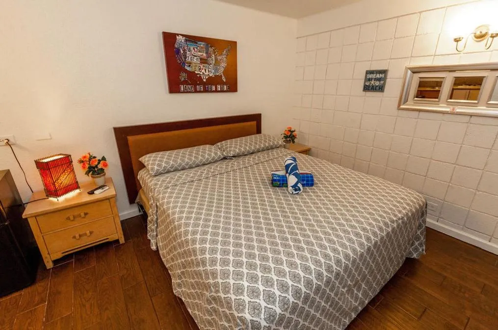 Bed in The Beach Waikiki Boutique Hostel