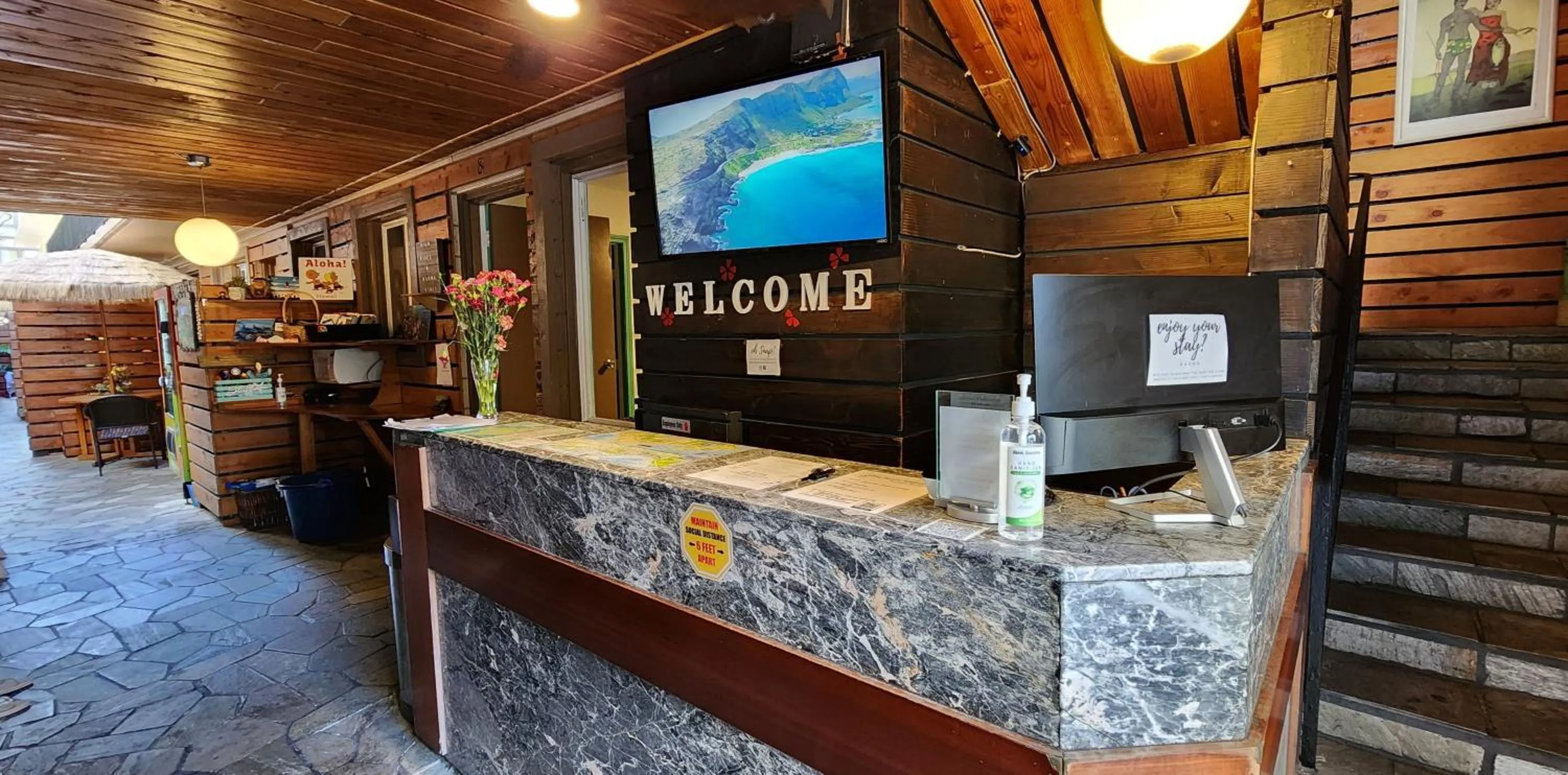 Lobby or reception in The Beach Waikiki Boutique Hostel