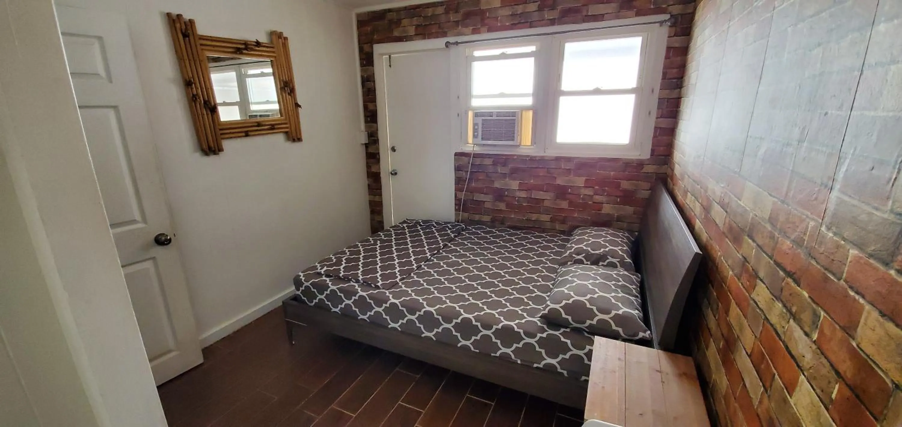 Bed in The Beach Waikiki Boutique Hostel