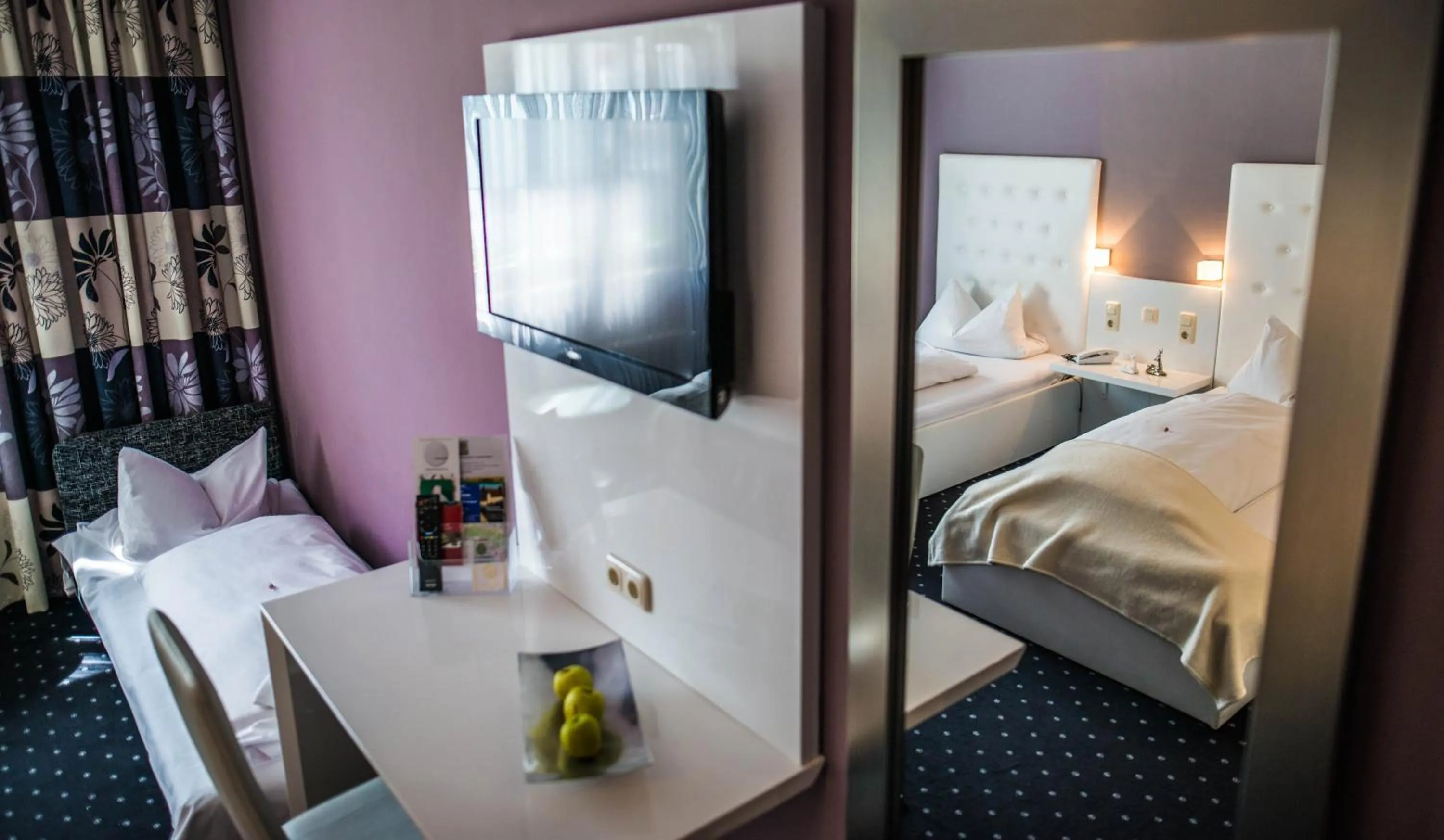 Photo of the whole room, Bed in Hotel Domizil