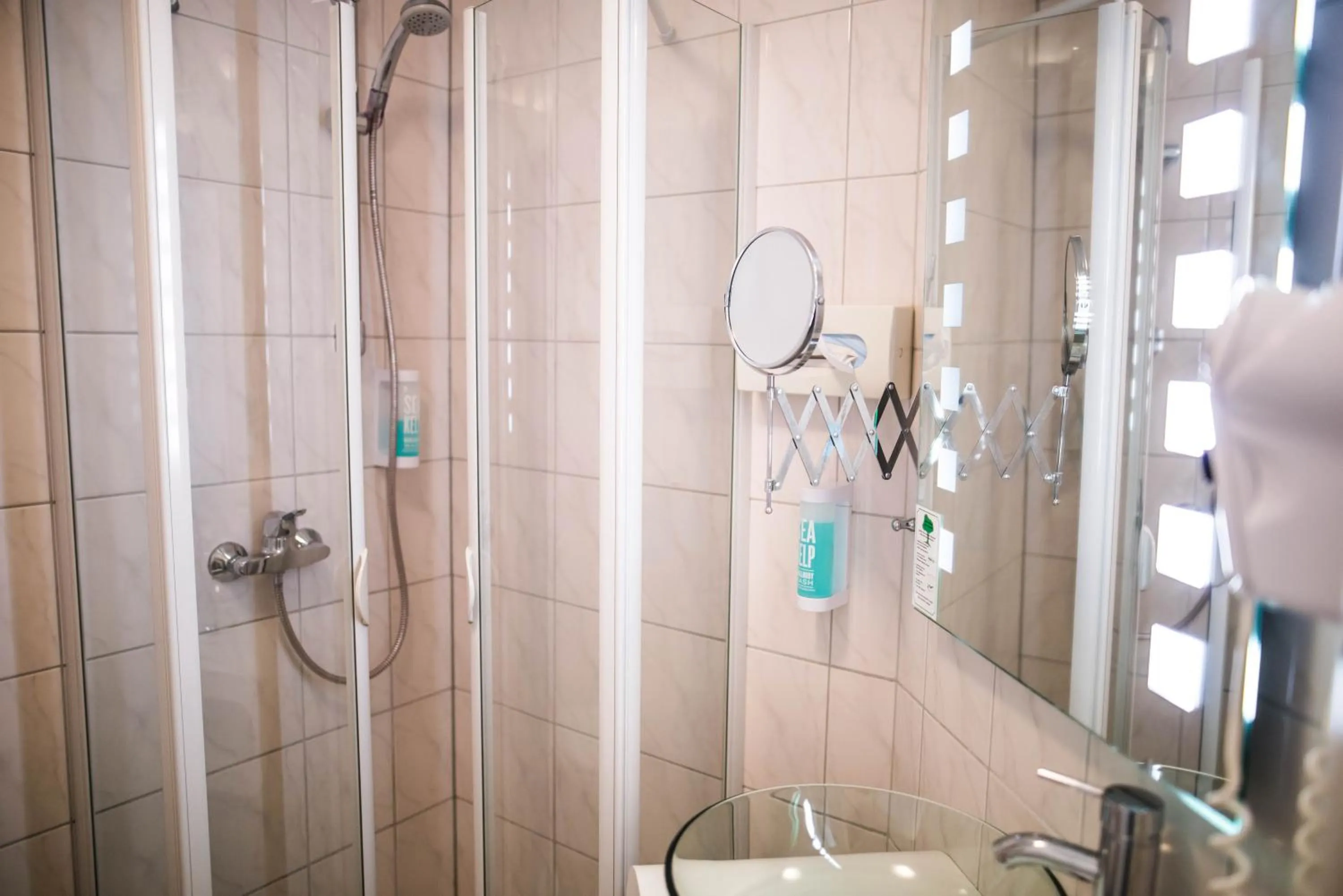 Photo of the whole room in Hotel Domizil