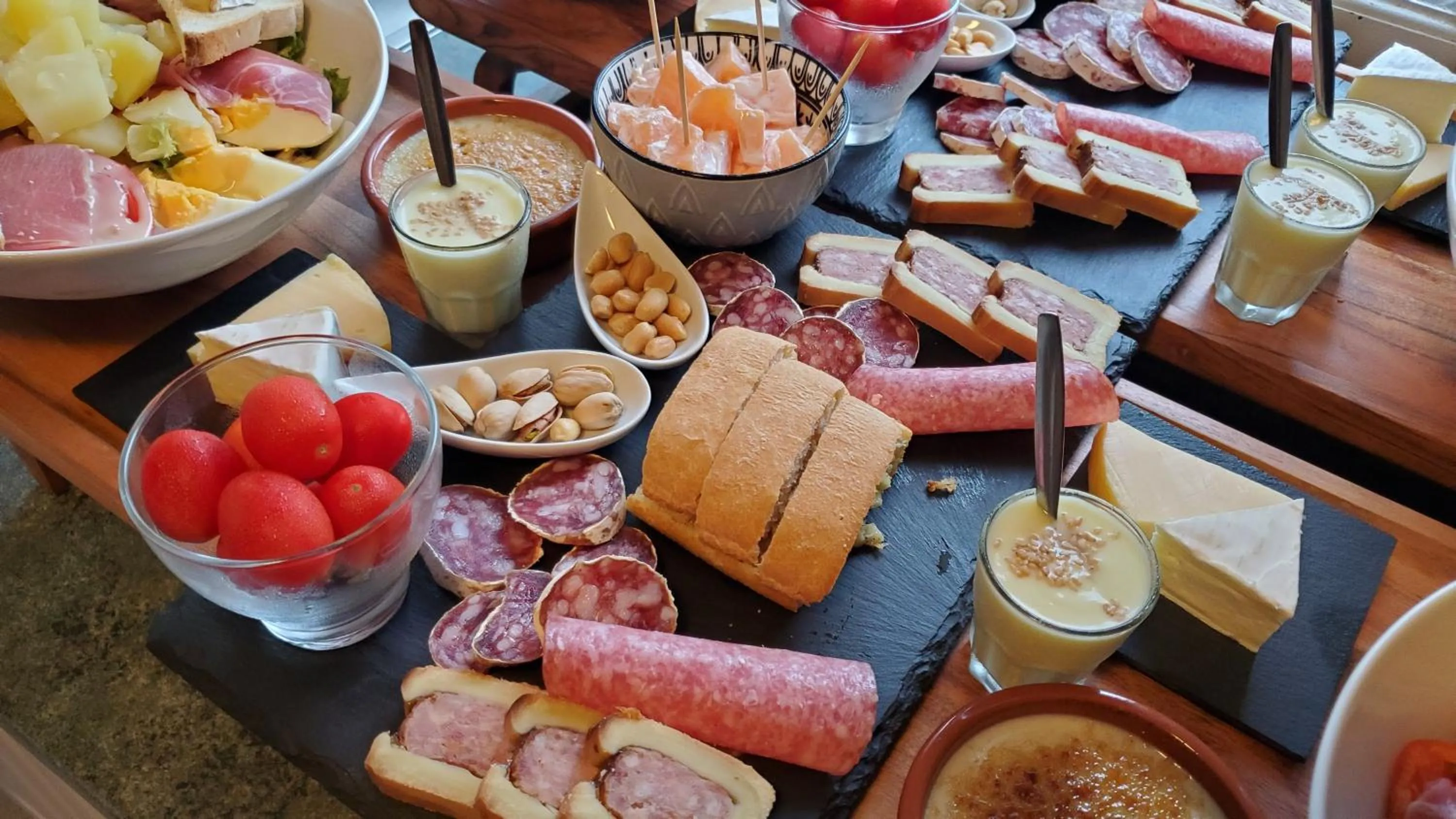 Restaurant/places to eat in Les Cuves - Saintes