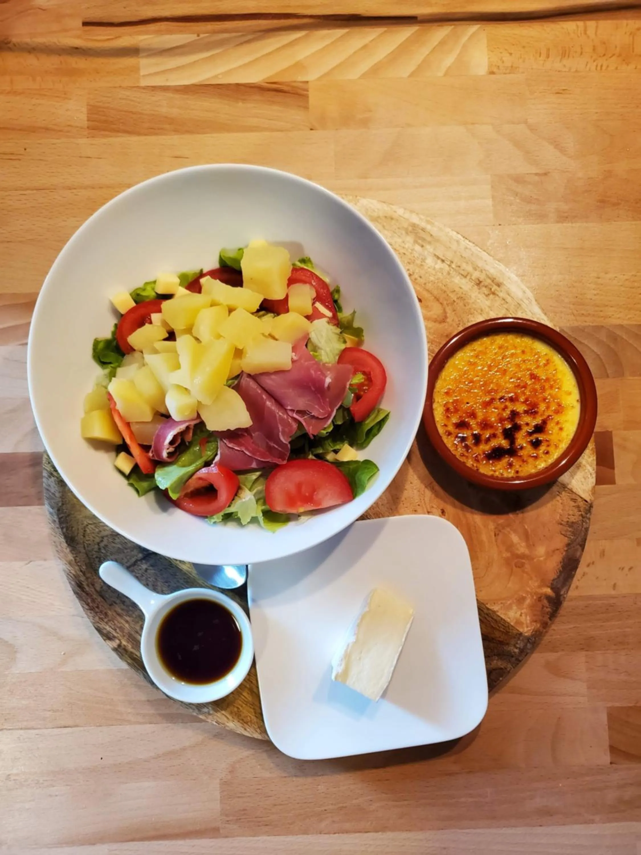 Restaurant/places to eat in Les Cuves - Saintes