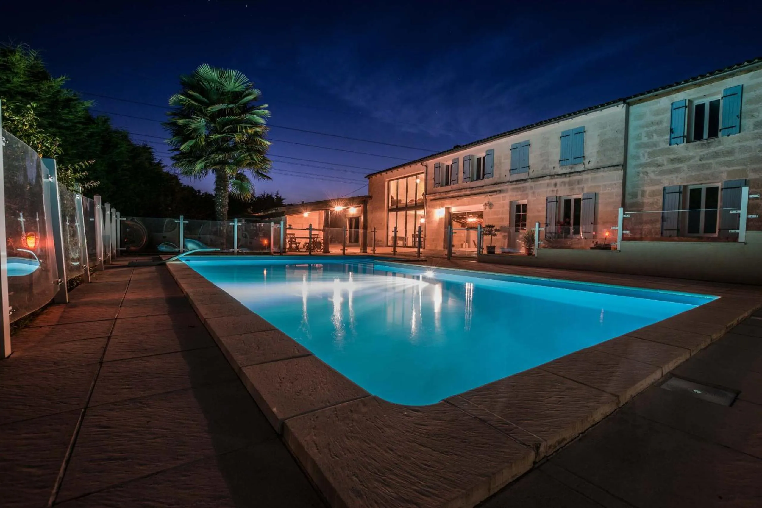 Property building in Les Cuves - Saintes