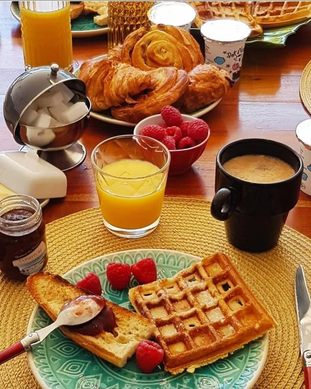 Breakfast in Les Cuves - Saintes