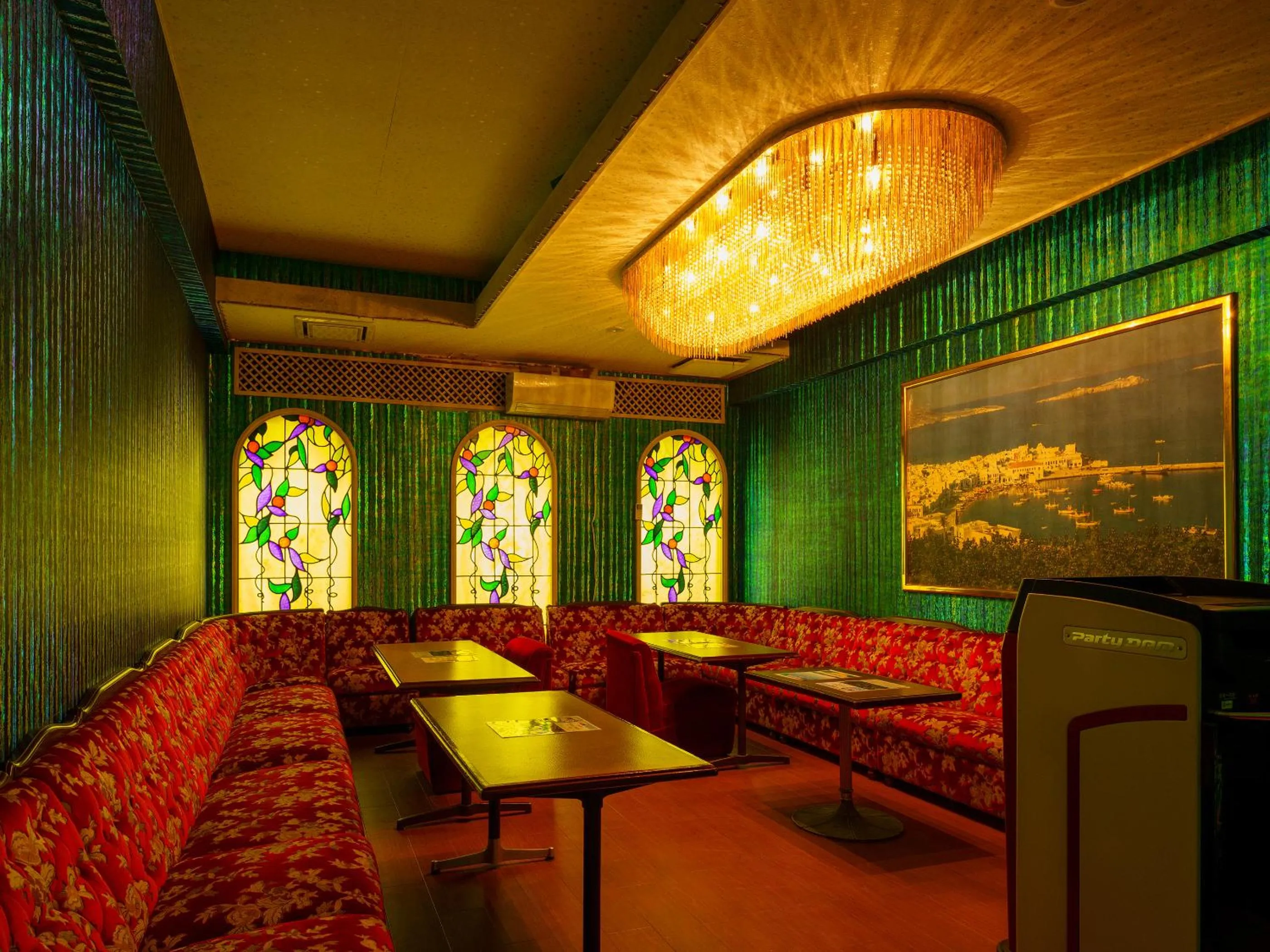 Karaoke in Mikazuki Sea-Park Hotel Katsuura