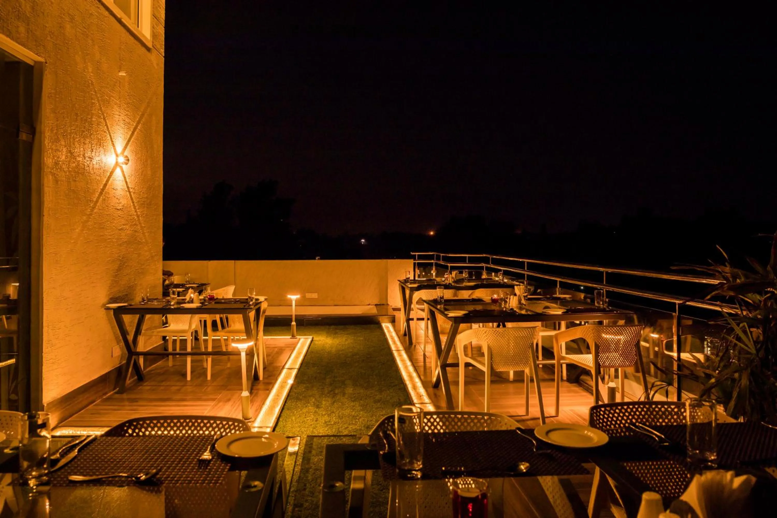 Restaurant/places to eat in Hotel Urban Jade