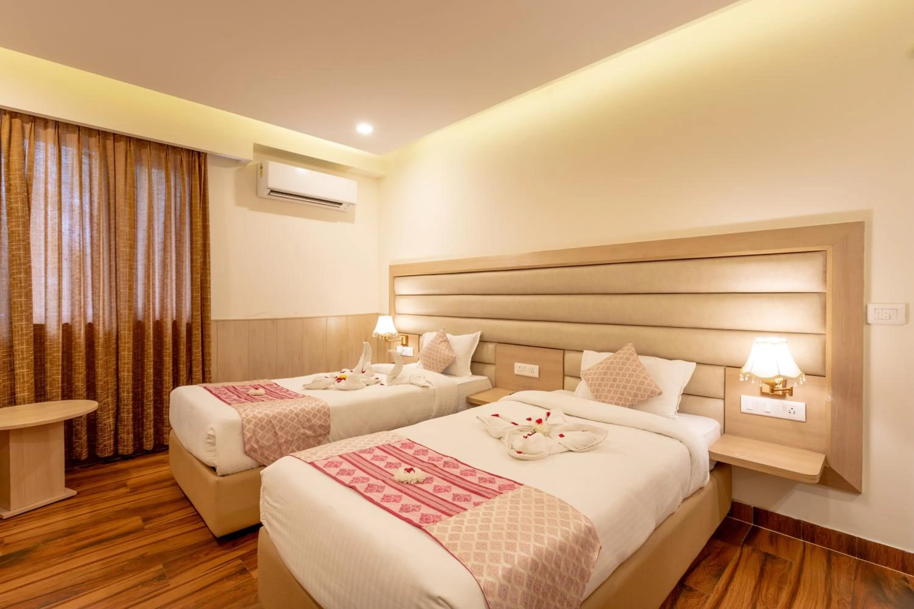 Bed in Hotel White Rock By The Solitaire Hospitality