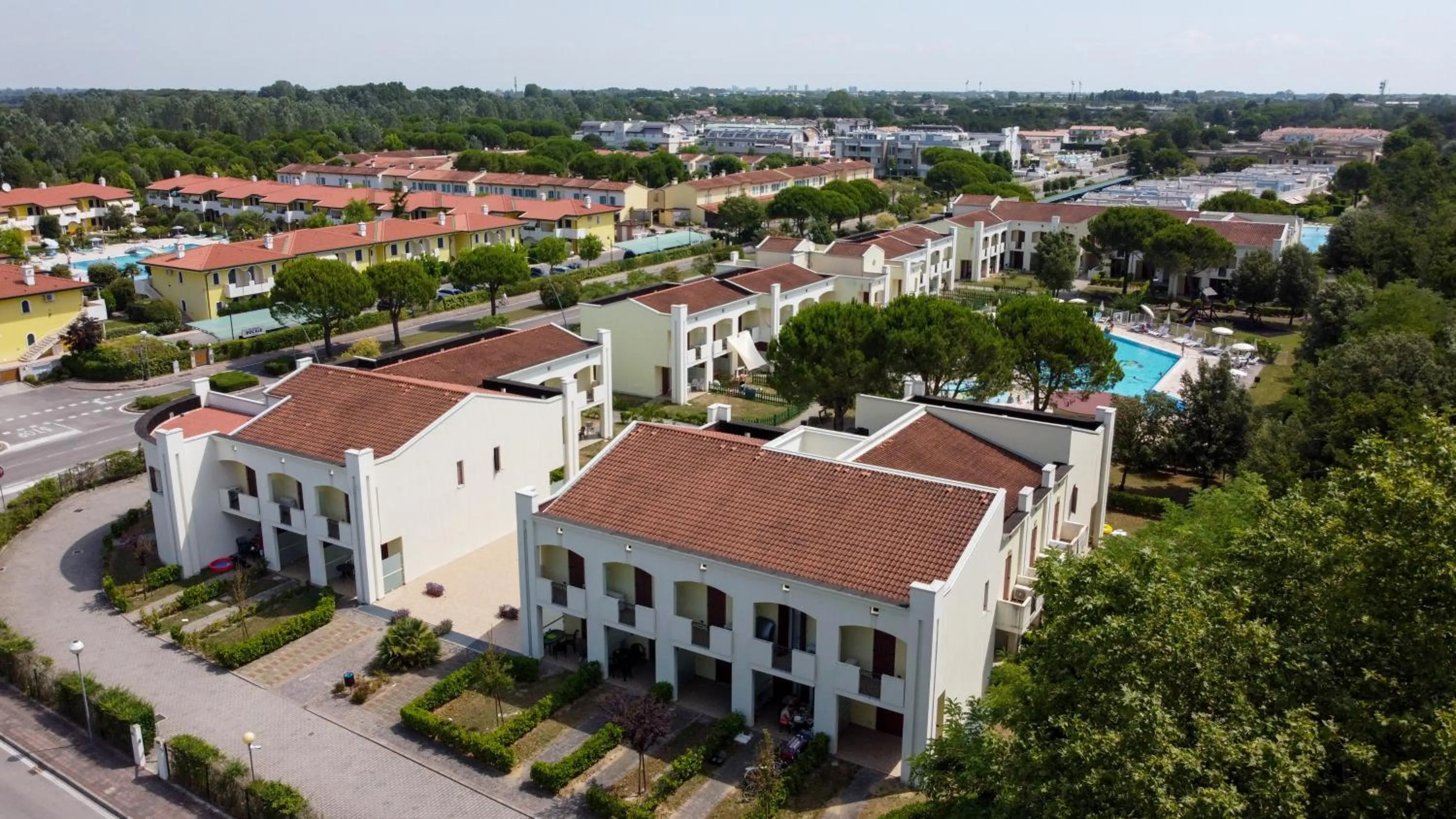 Property building in Villaggio Calycanthus
