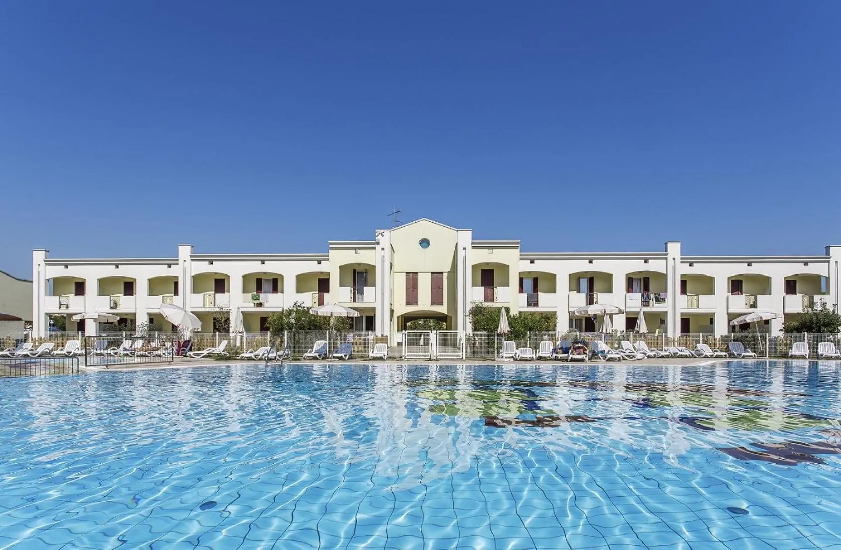 Property building in Villaggio Calycanthus