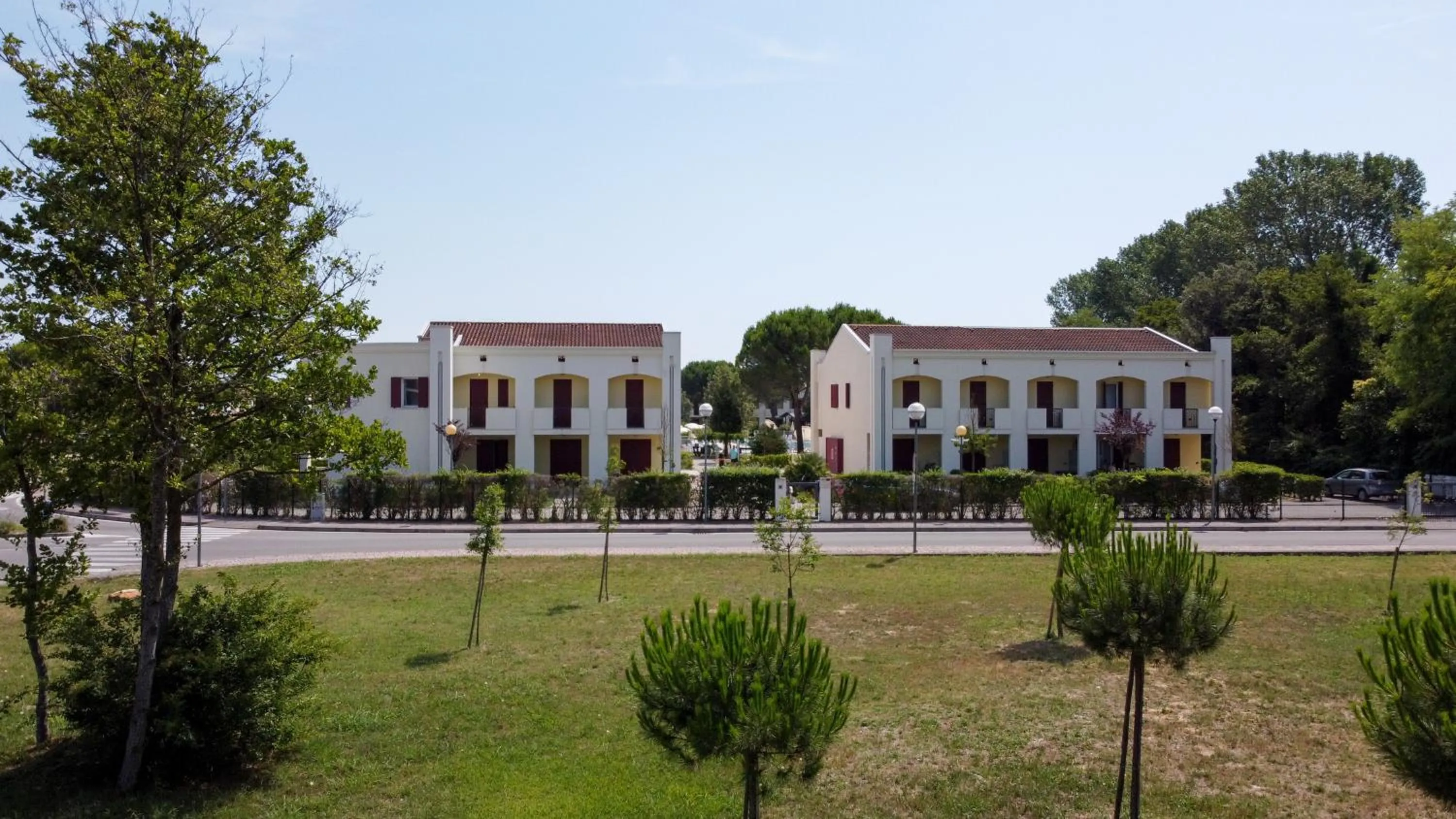 Property building in Villaggio Calycanthus