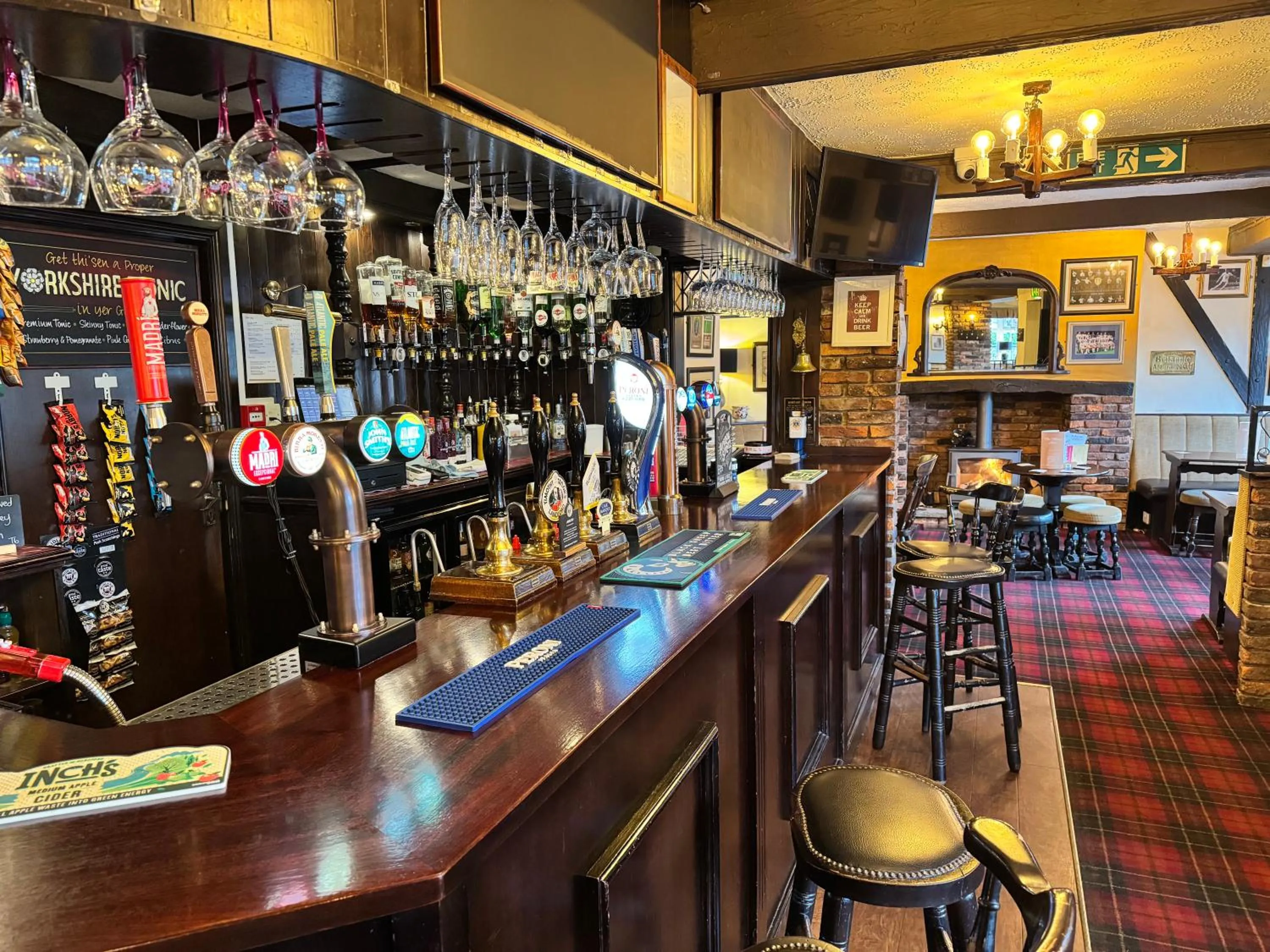 Lounge or bar in New Masons Arms