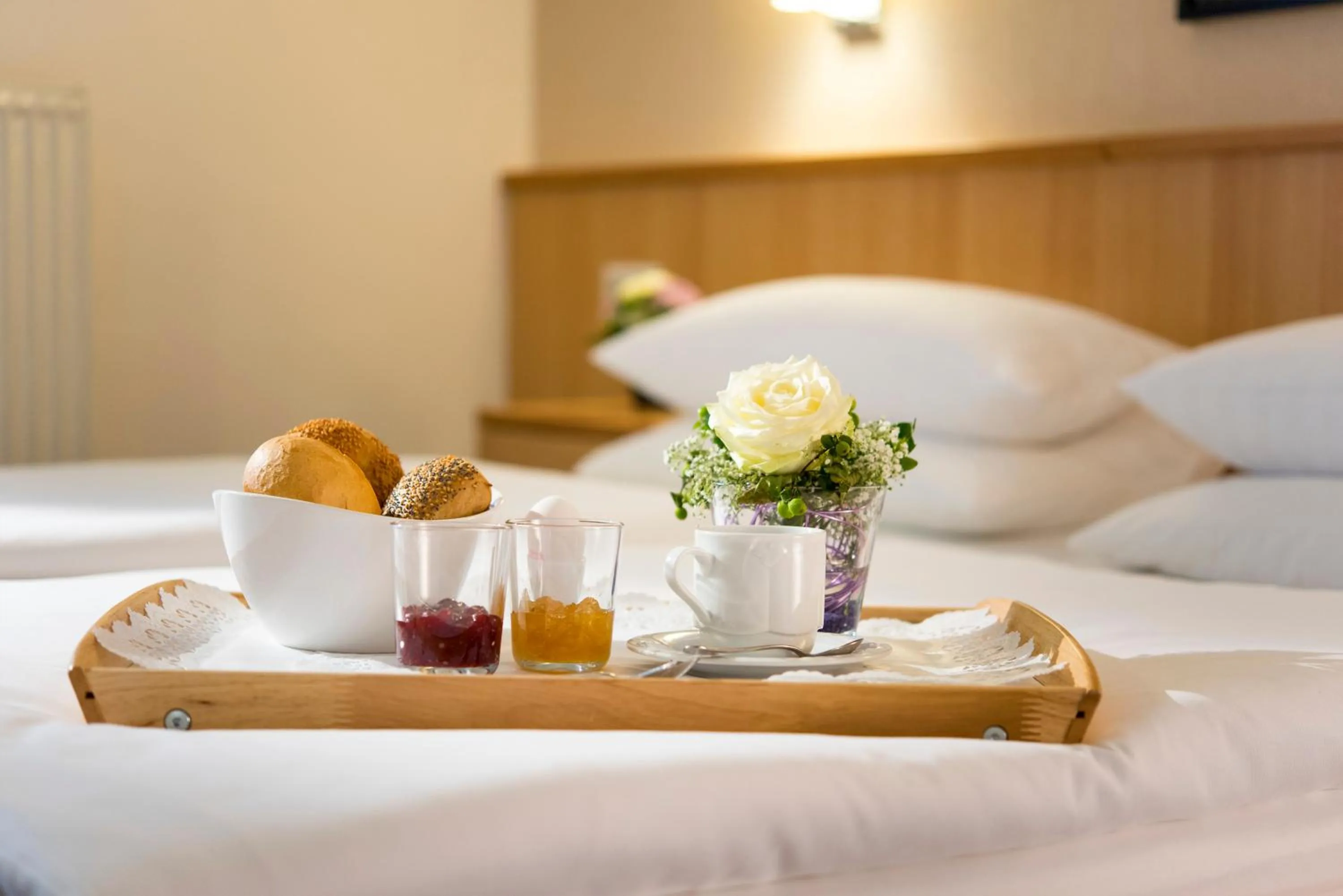 Food, Bed in Hotel am Wald