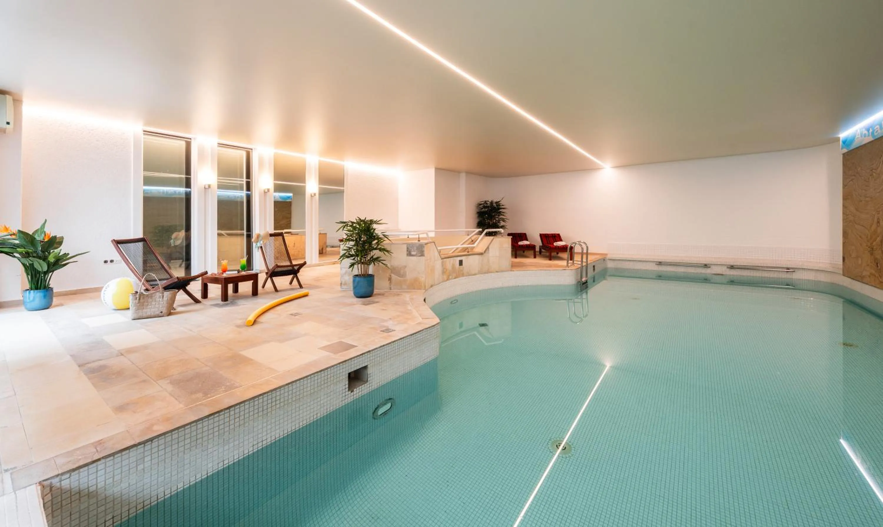 Swimming pool in Best Western Hotel Heide