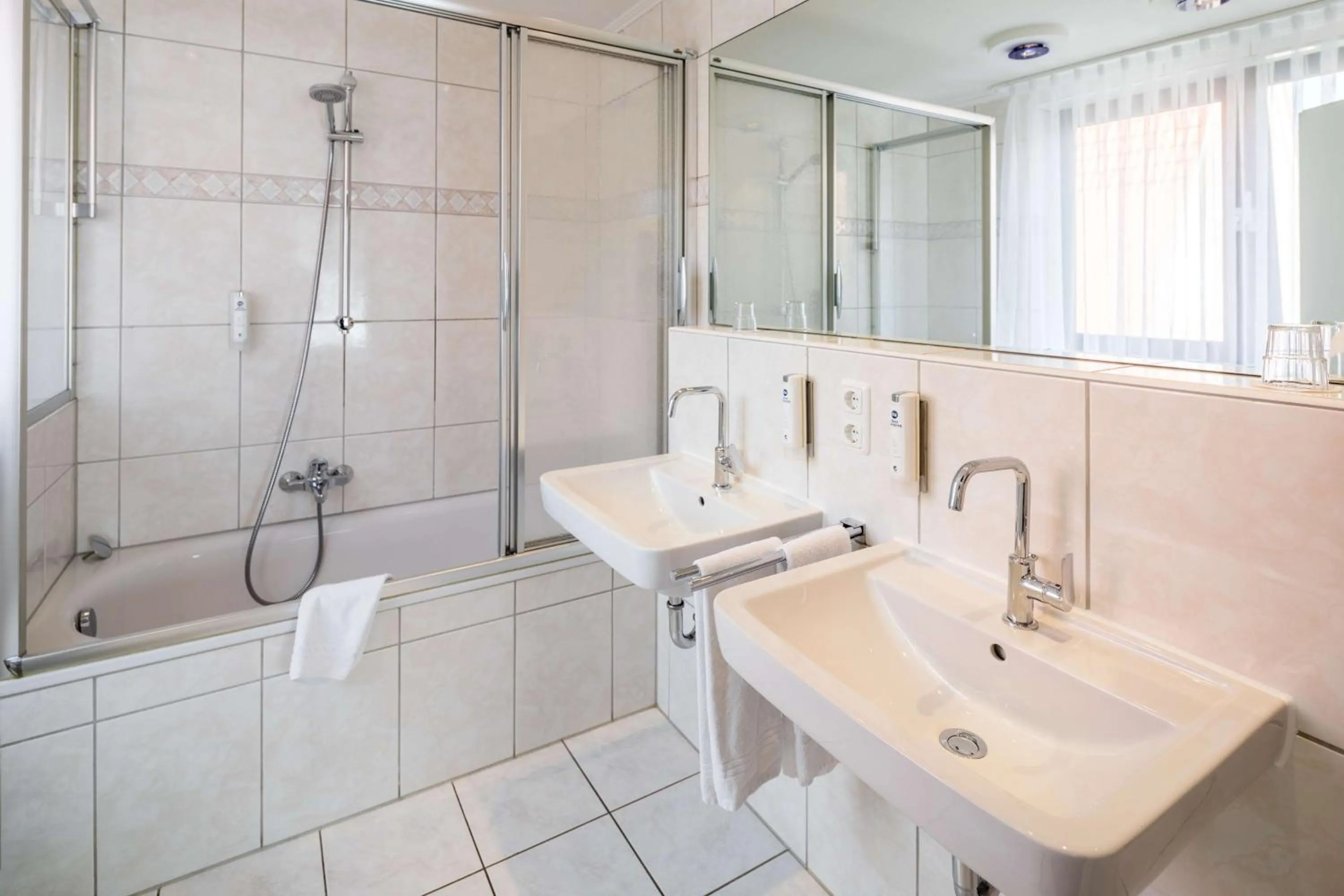 Bathroom in Best Western Hotel Heide