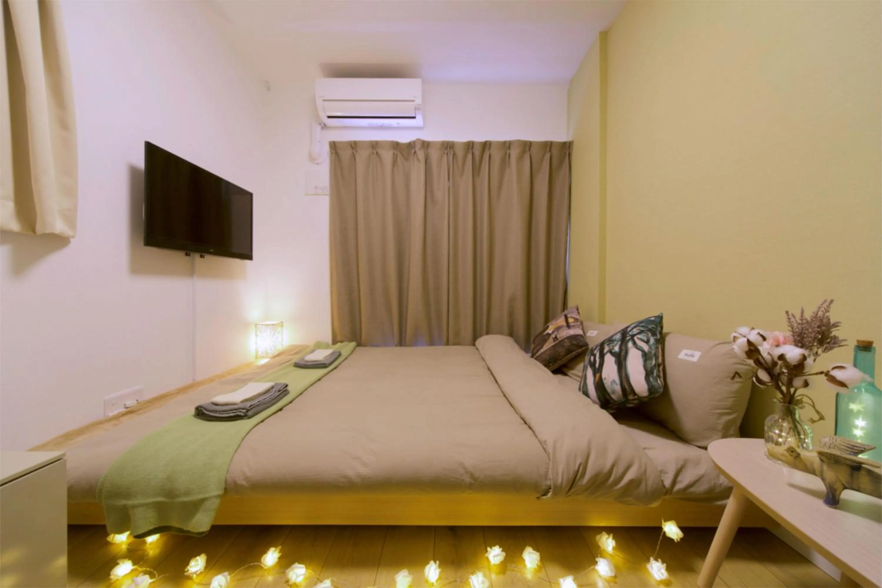 Bed in nestay inn tokyo kagurazaka