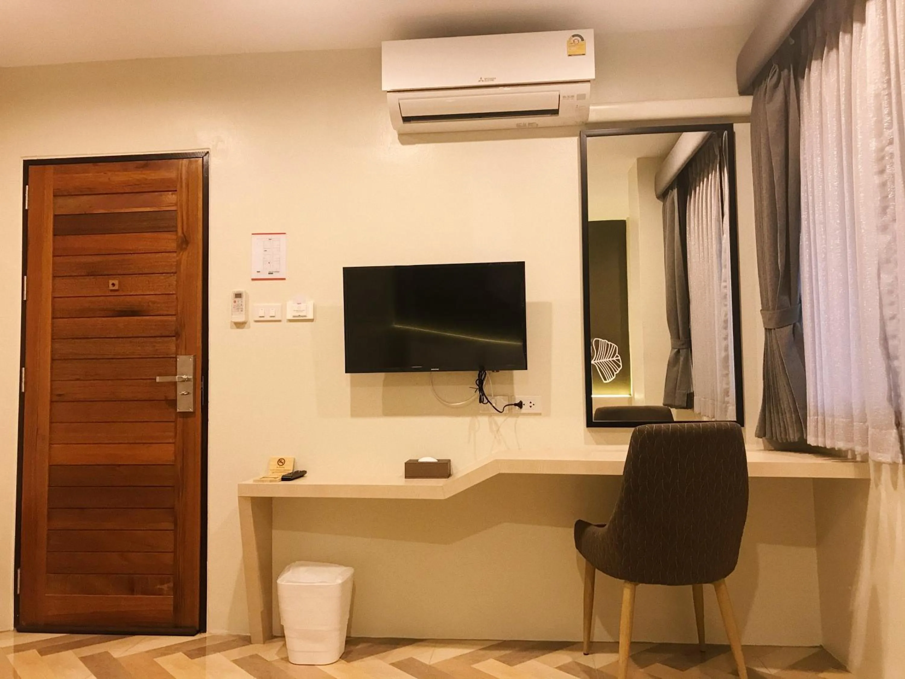 TV and multimedia in SJ Miracle Hotel