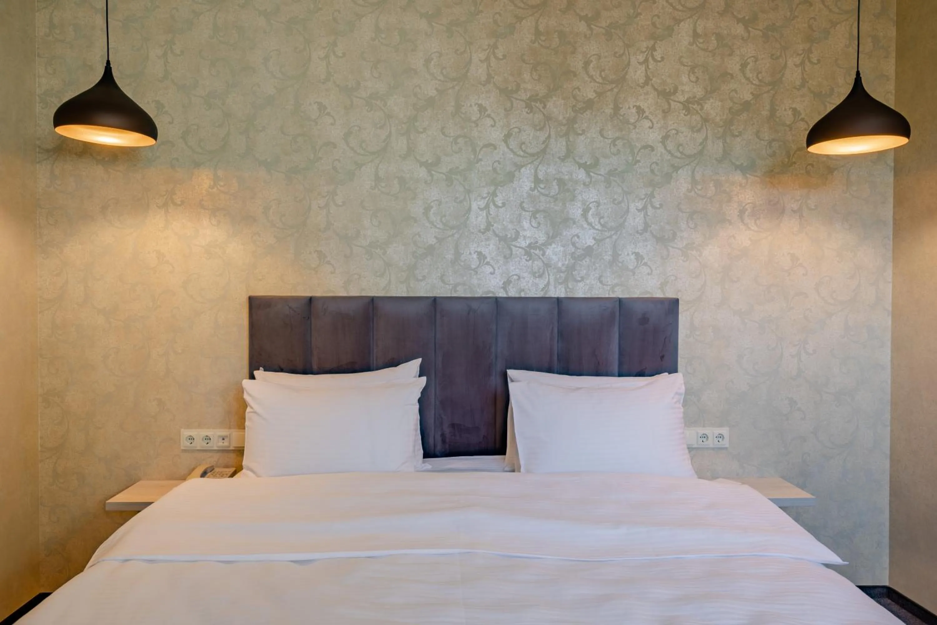 Bedroom, Bed in Hotel Day Inn