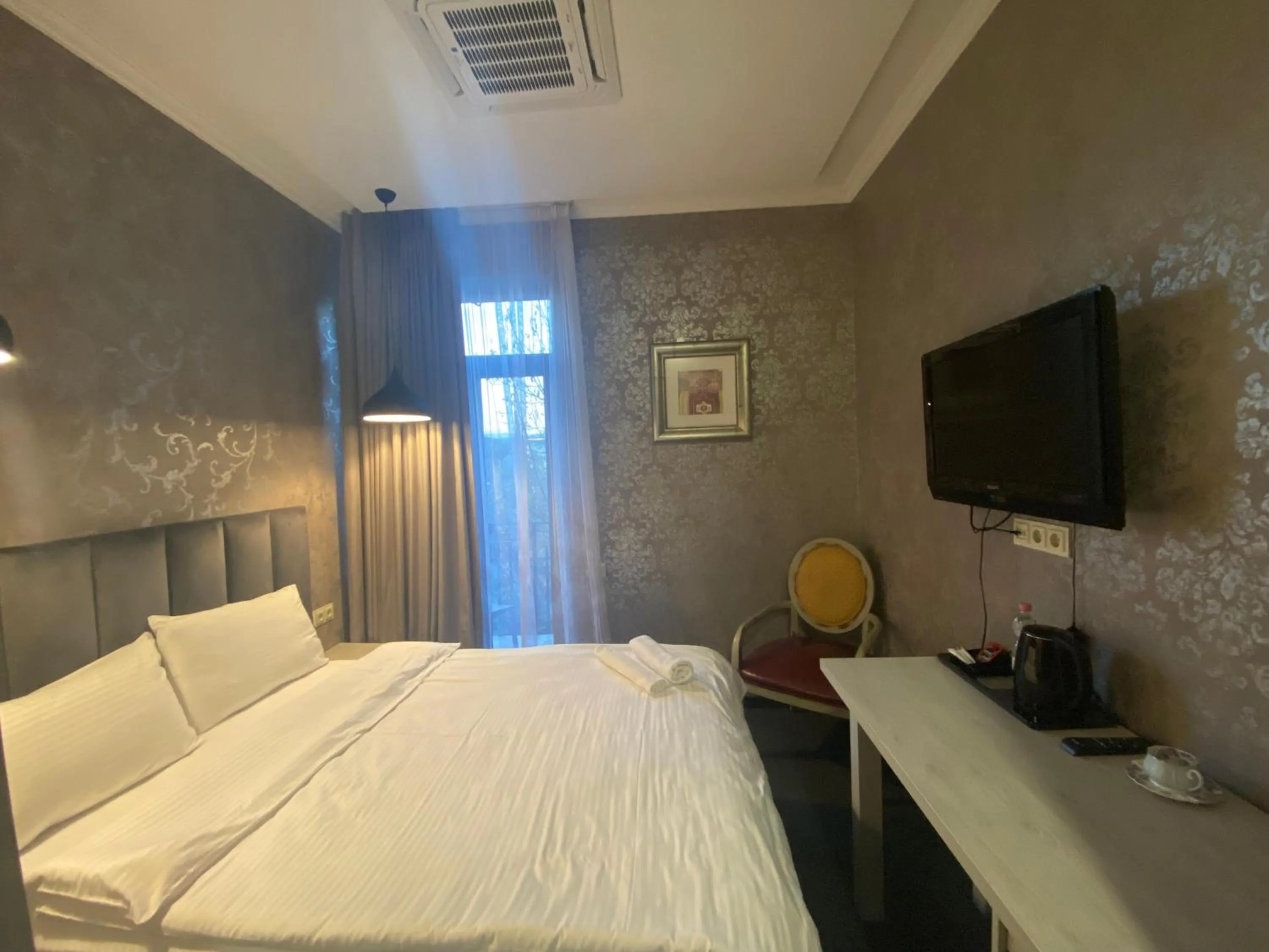 Bed in Hotel Day Inn