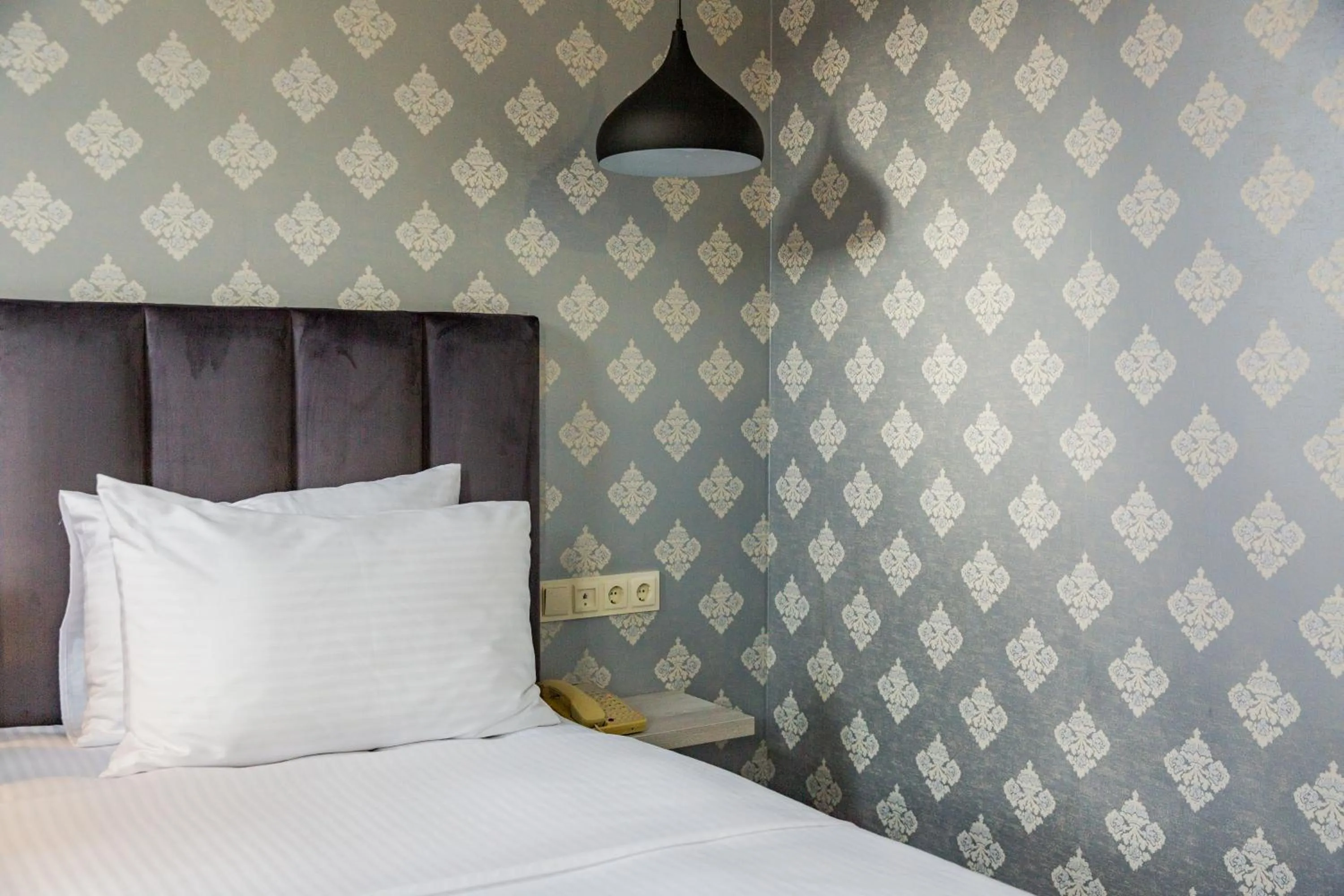 Bedroom, Bed in Hotel Day Inn