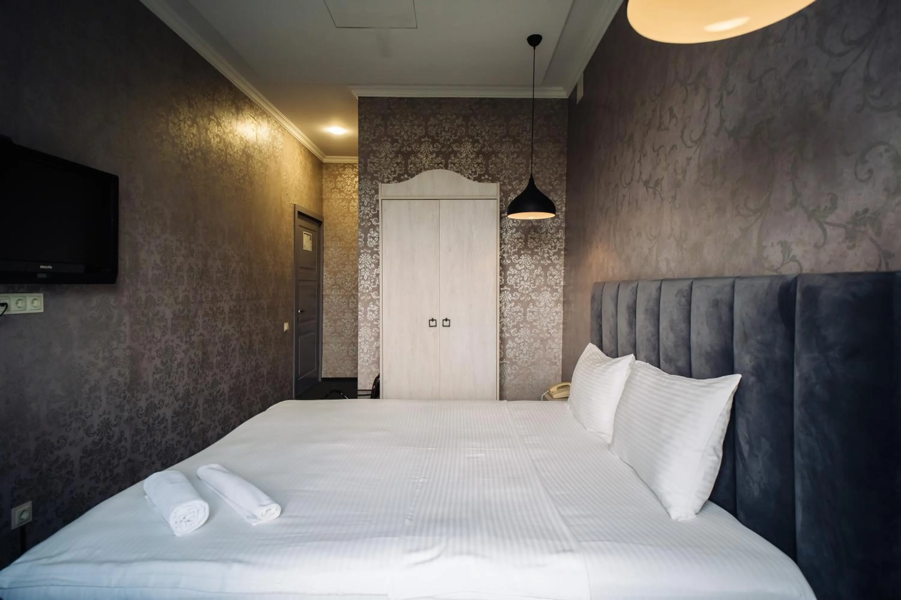 Bedroom, Bed in Hotel Day Inn