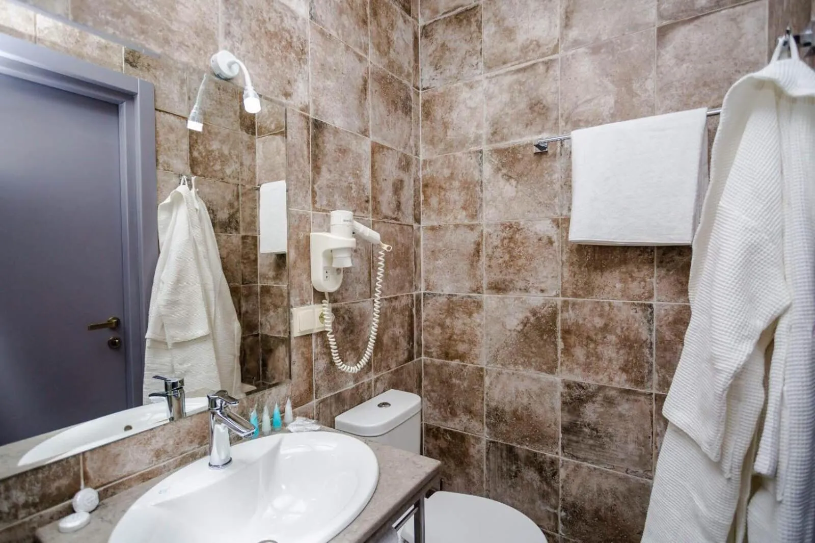 Bathroom in Hotel Day Inn