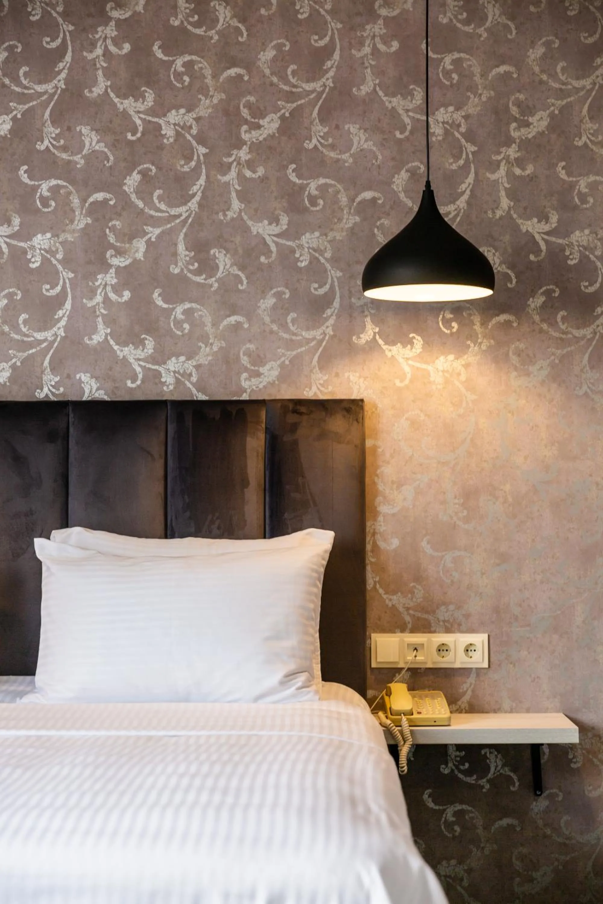 Bed in Hotel Day Inn