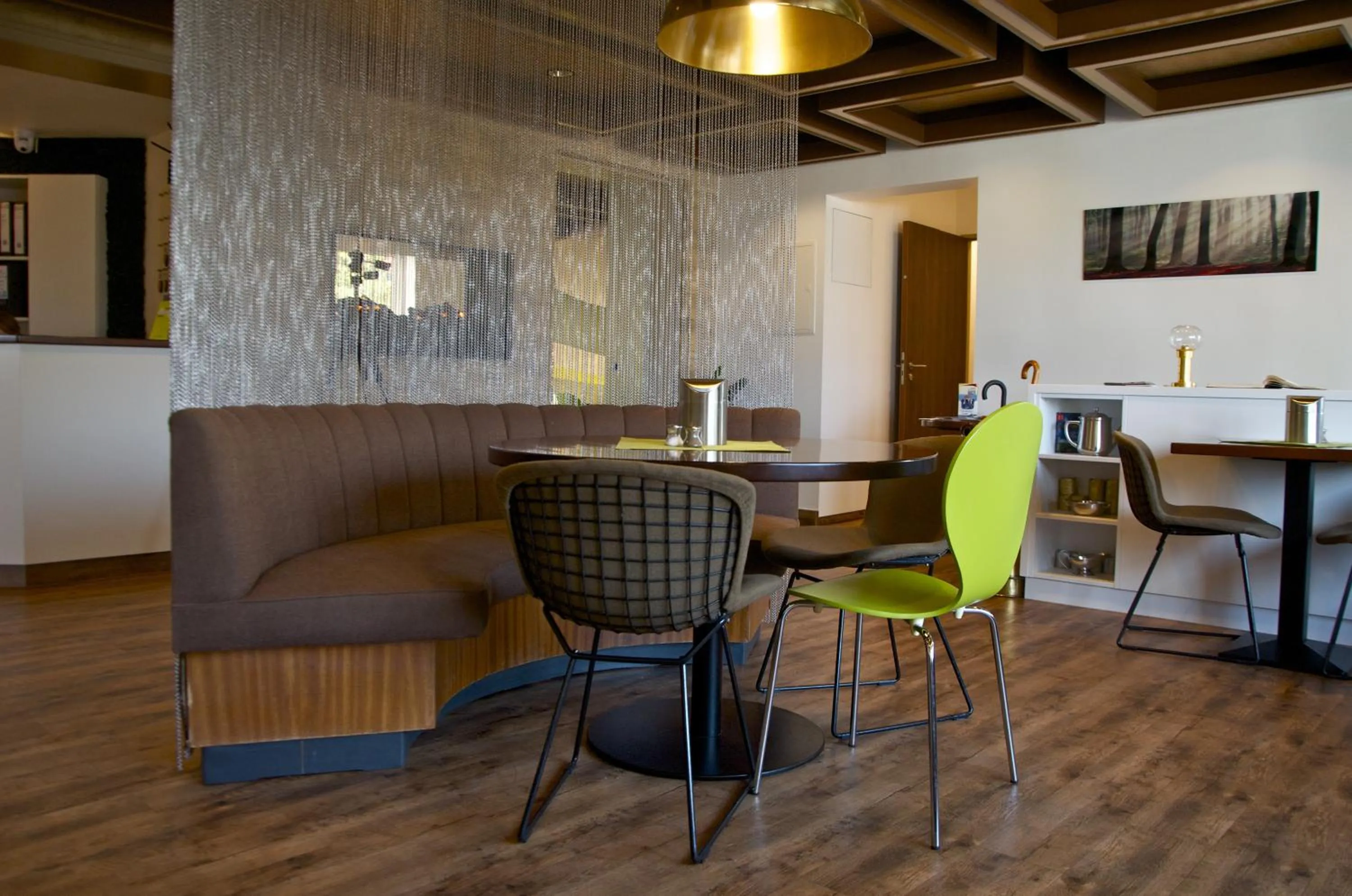 Restaurant/places to eat in Sonnenhof