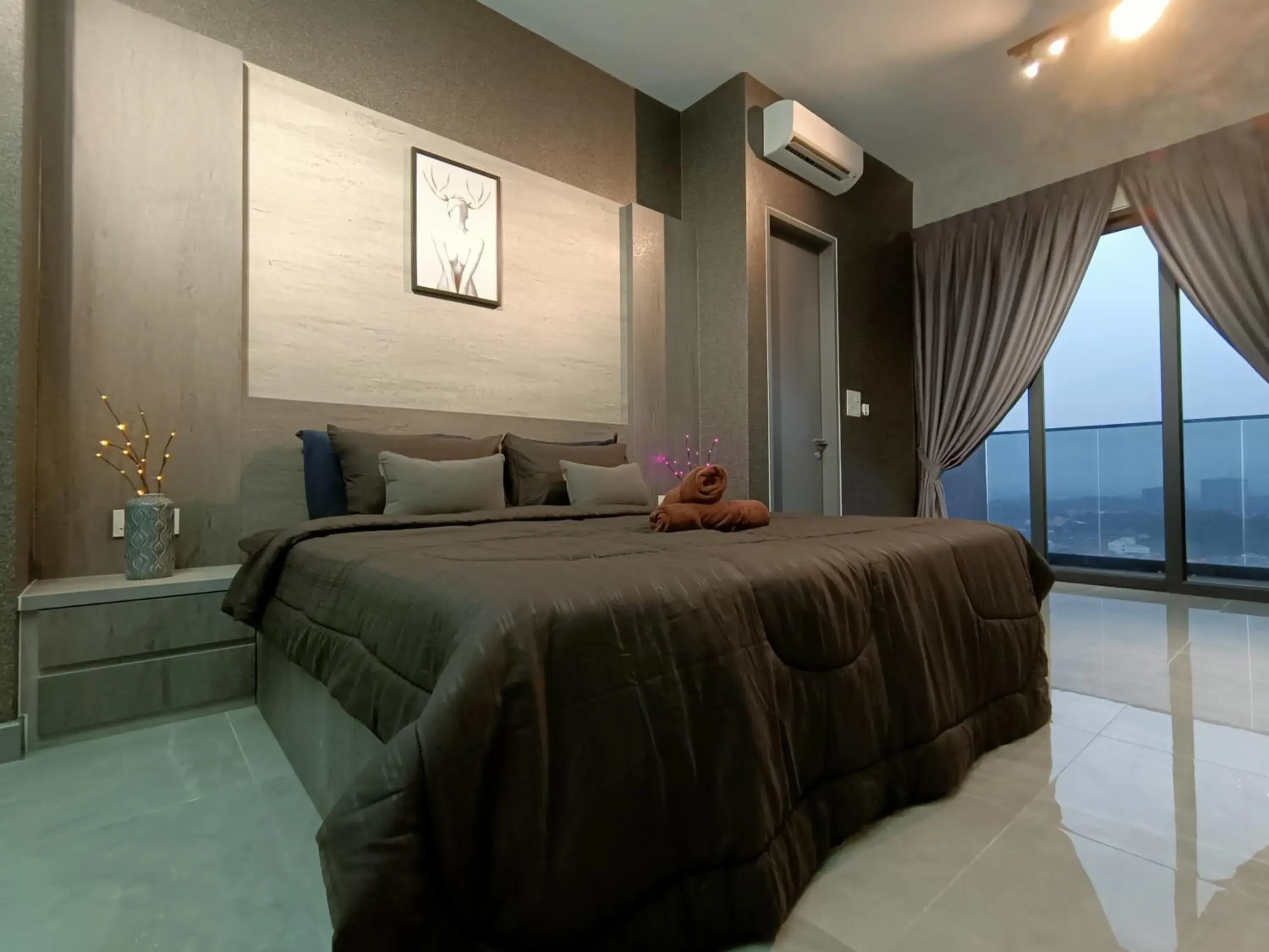 Superior King Studio with Balcony (Private Bathtub & City View) in Attic Home Melaka Imperio Residence & Jonker Superior King Studio with Balcony (Private Bathtub & City View) in Attic Home Melaka Imperio Residence & Jonker