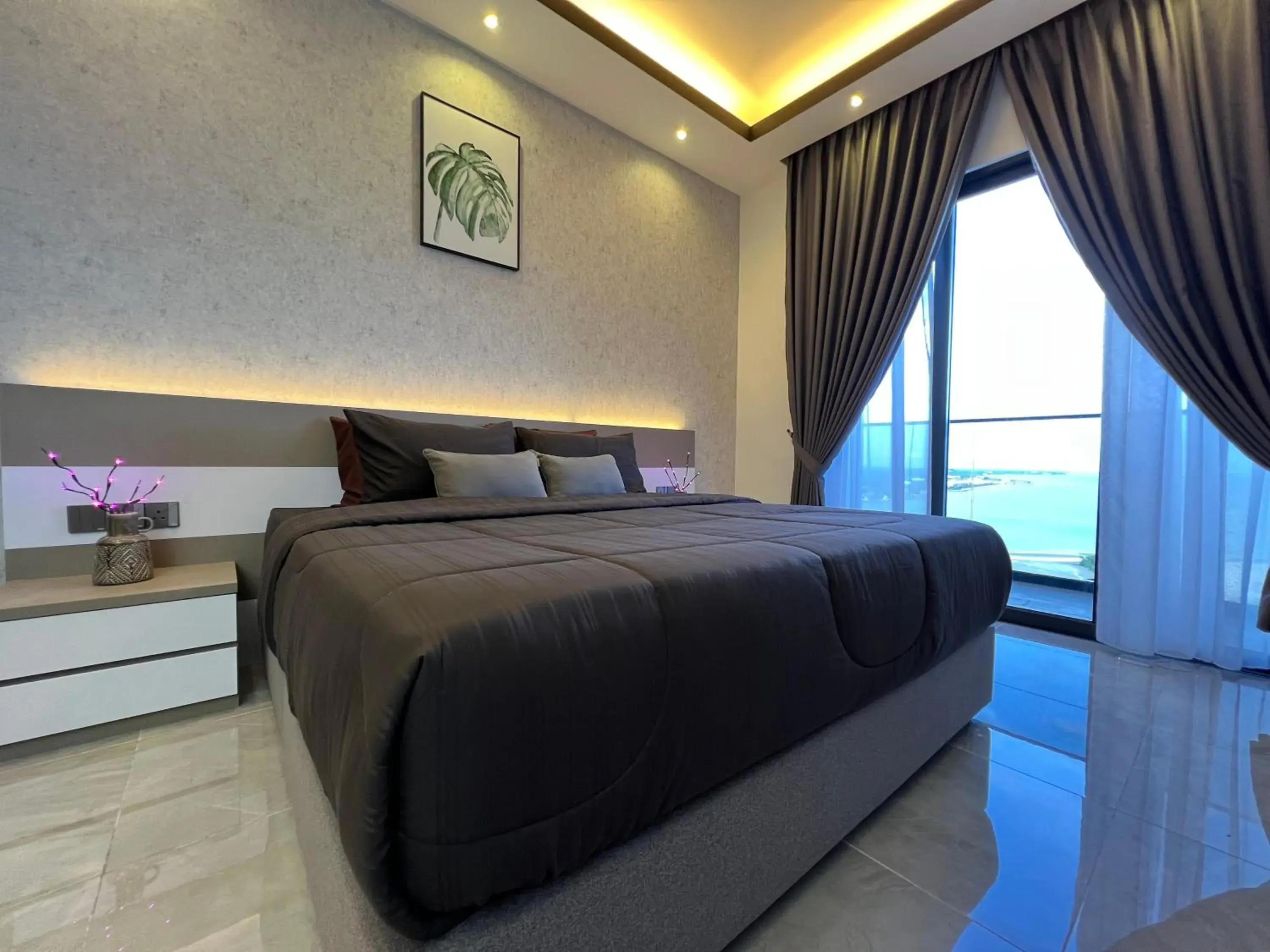 Deluxe King Studio with Balcony(Private Bathtub & Sea View) in Attic Home Melaka Imperio Residence & Jonker Deluxe King Studio with Balcony(Private Bathtub & Sea View) in Attic Home Melaka Imperio Residence & Jonker