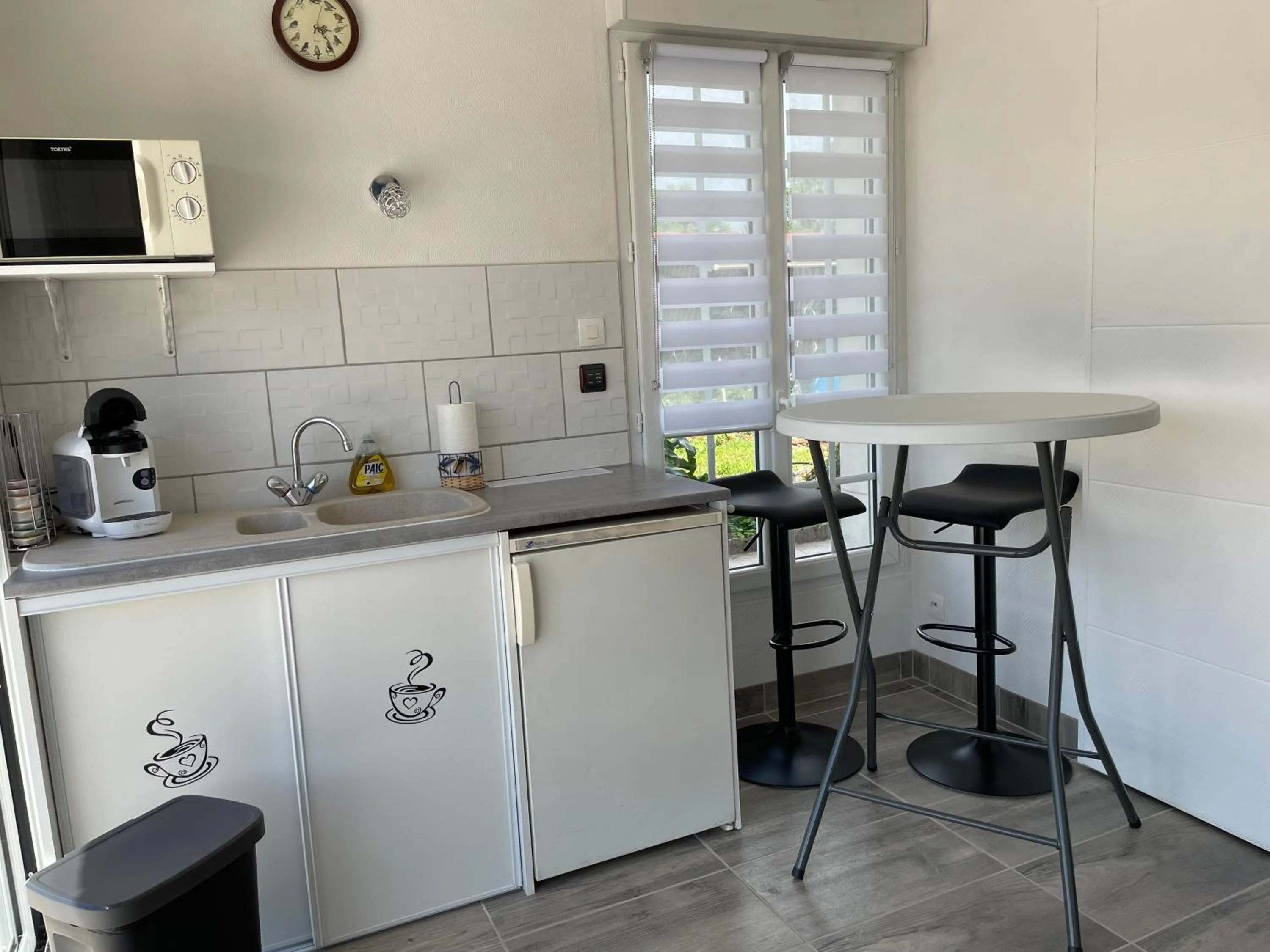 Coffee/tea facilities in Studio indépendant chez l'habitant