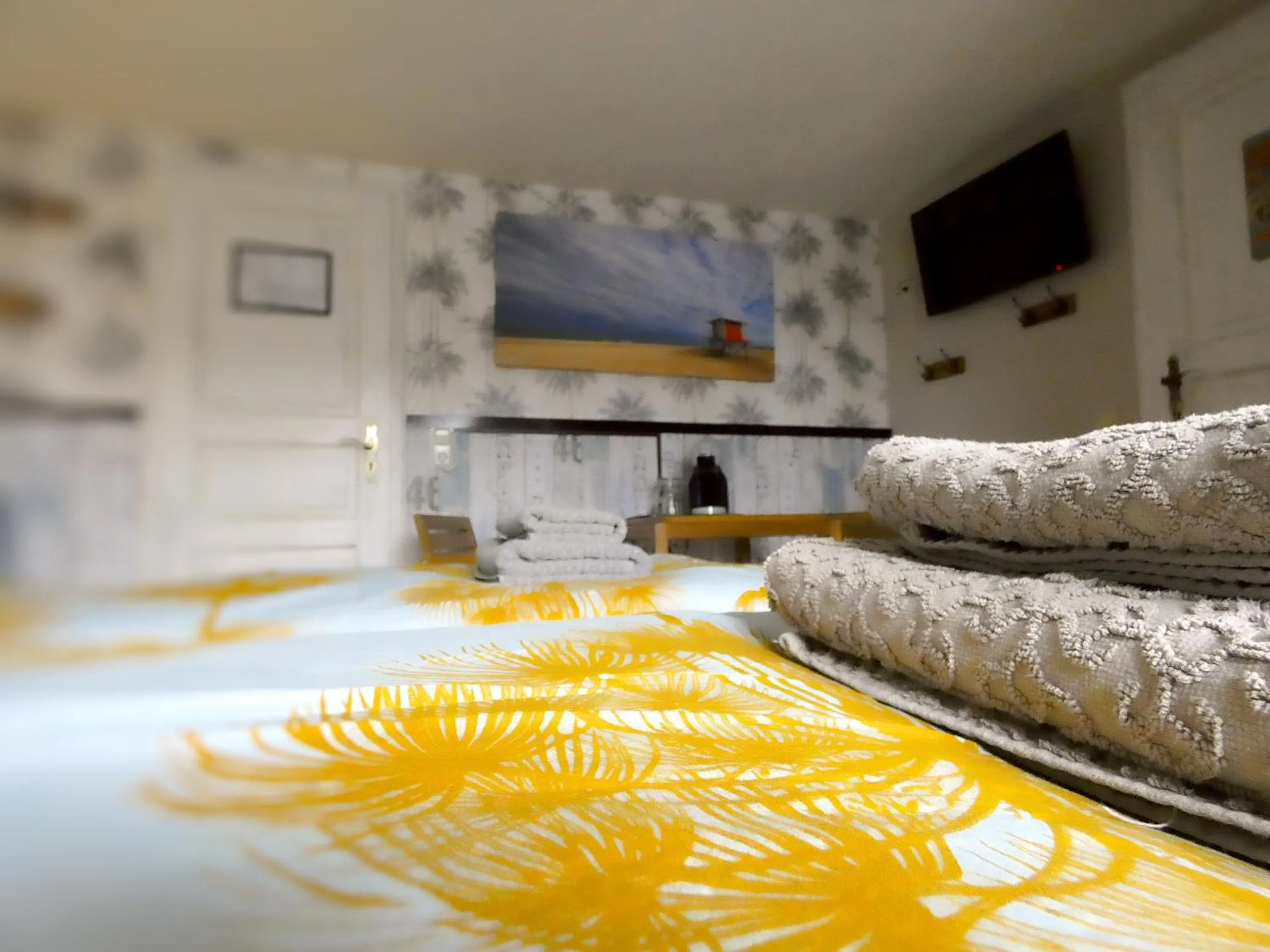 Bed in Roastineer Hotel