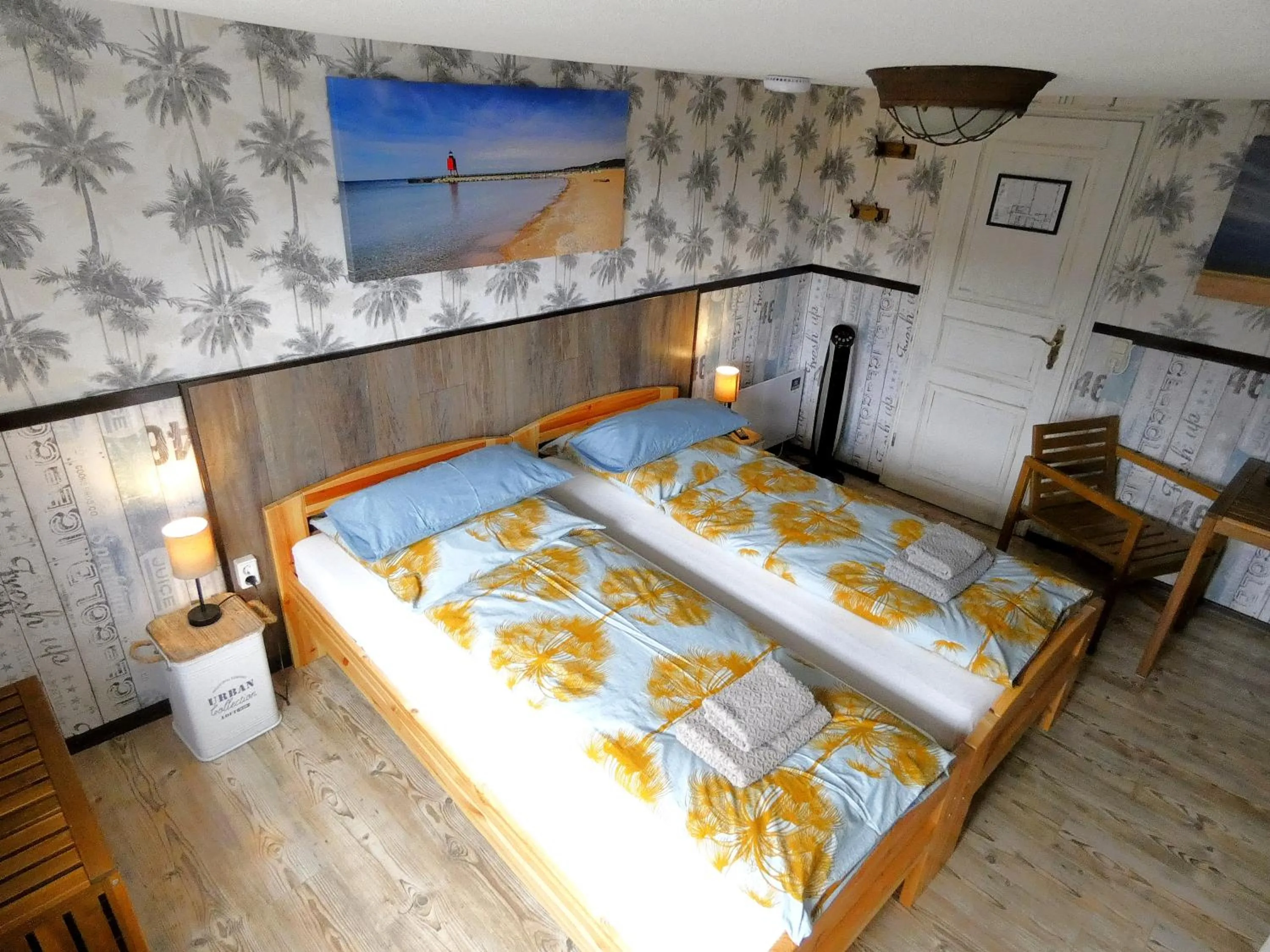 Bed in Roastineer Hotel