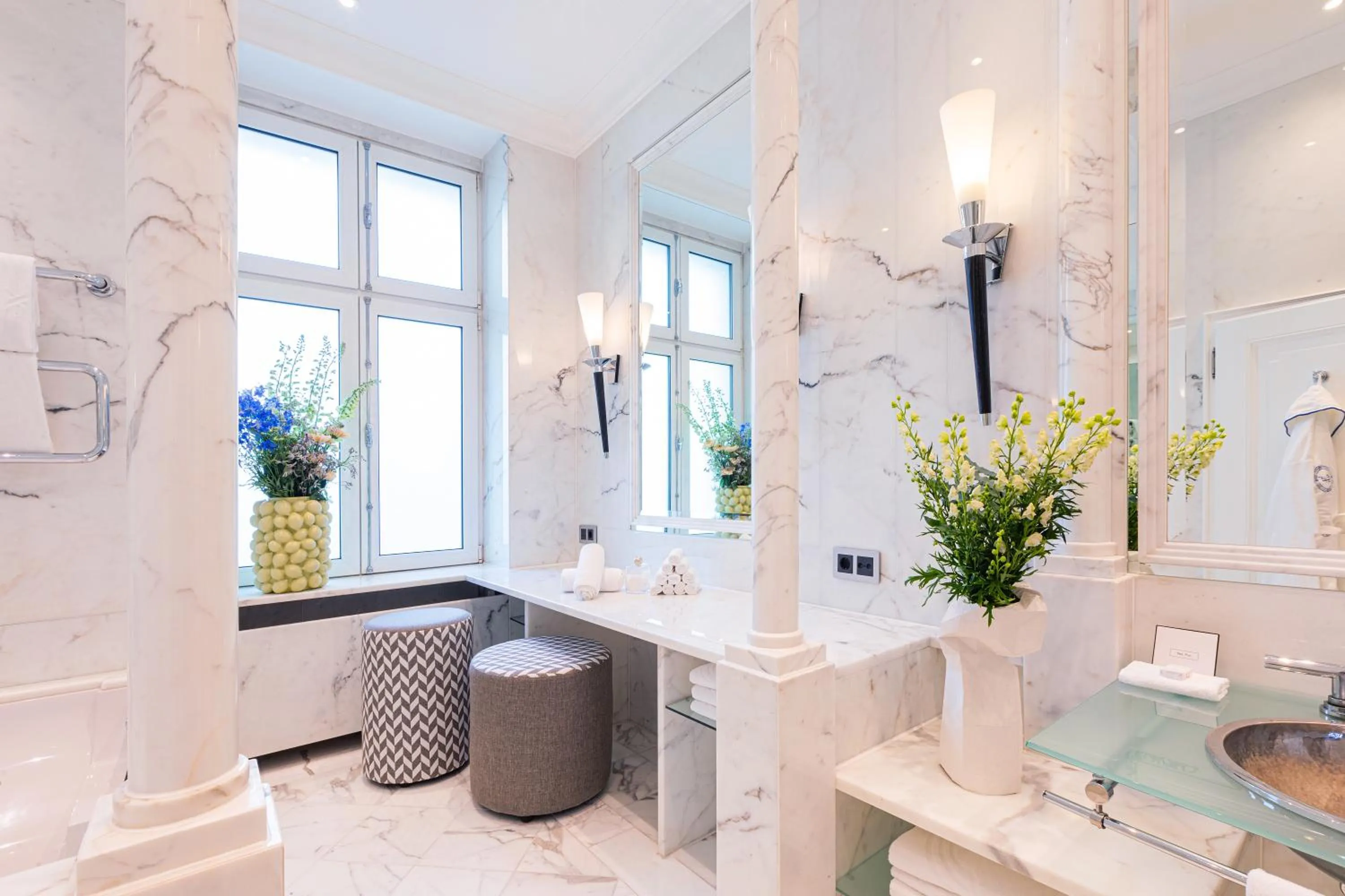 Bathroom in Excelsior Hotel Ernst am Dom