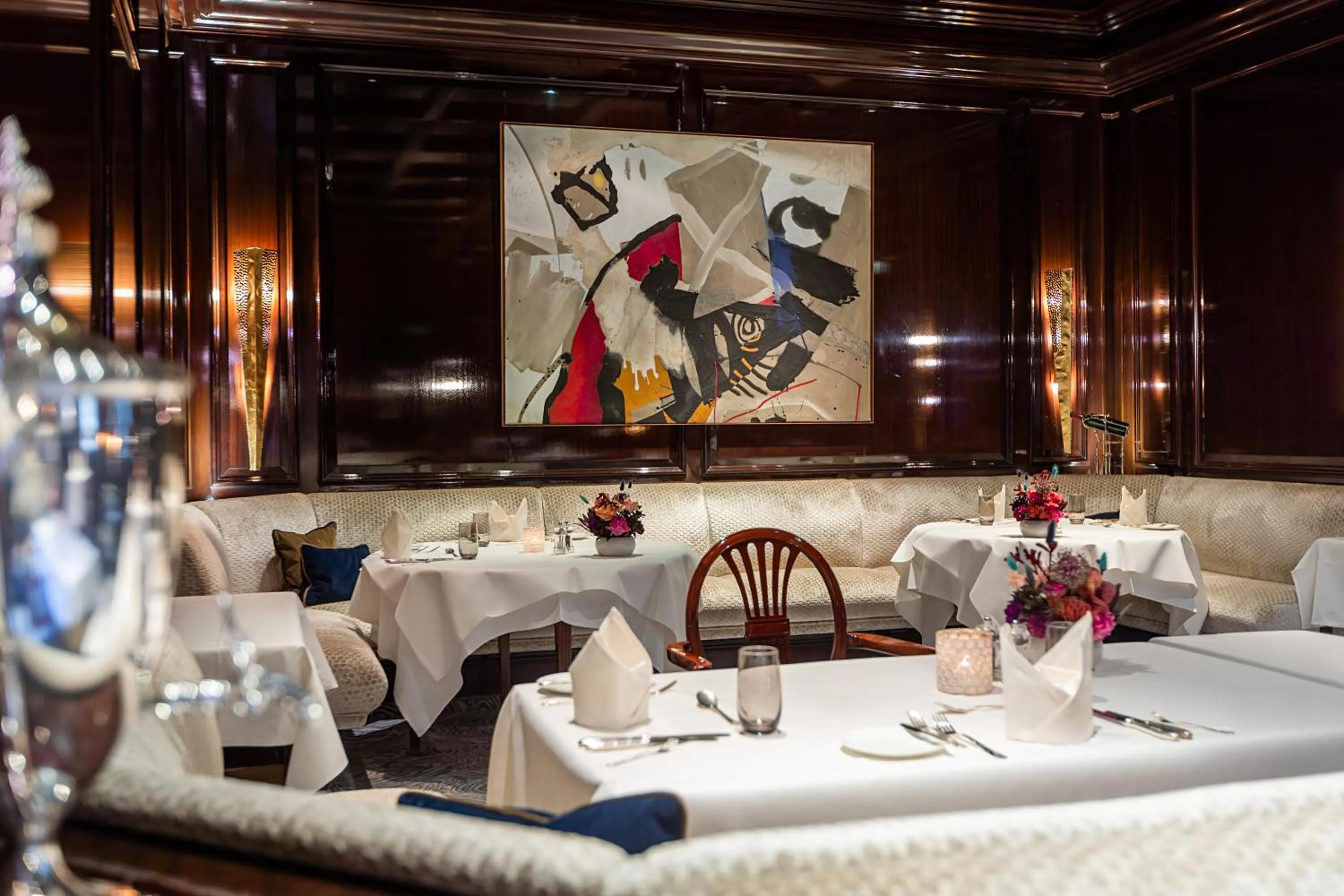 Restaurant/places to eat in Excelsior Hotel Ernst am Dom