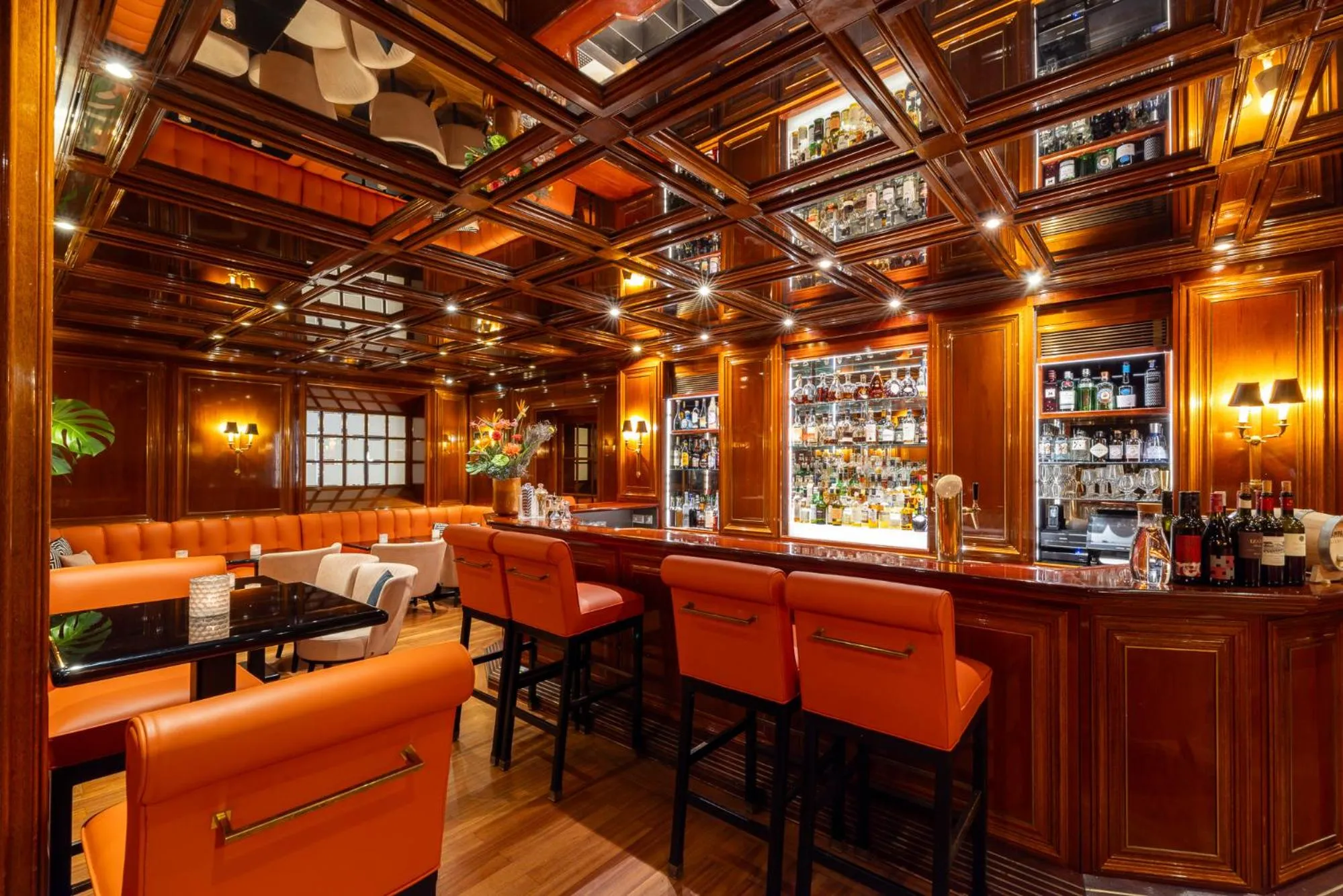 Lounge or bar in Excelsior Hotel Ernst am Dom