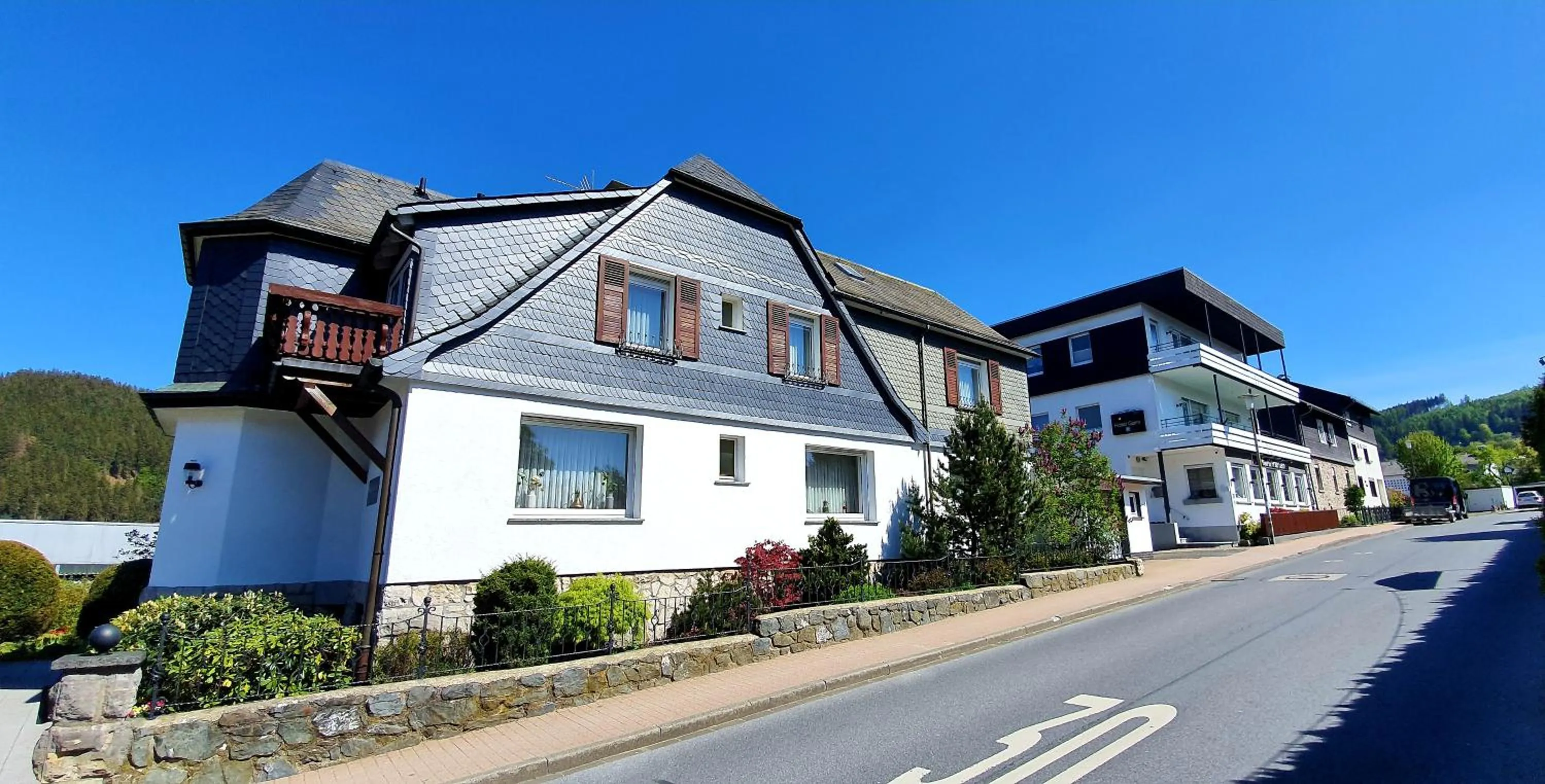 Property building in Sevda's Hotel Garni Weinforth